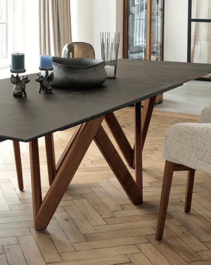 Stół prostokątny CARTESIO antracytowy marmur z drewnianą podstawą Calligaris Eye on Design