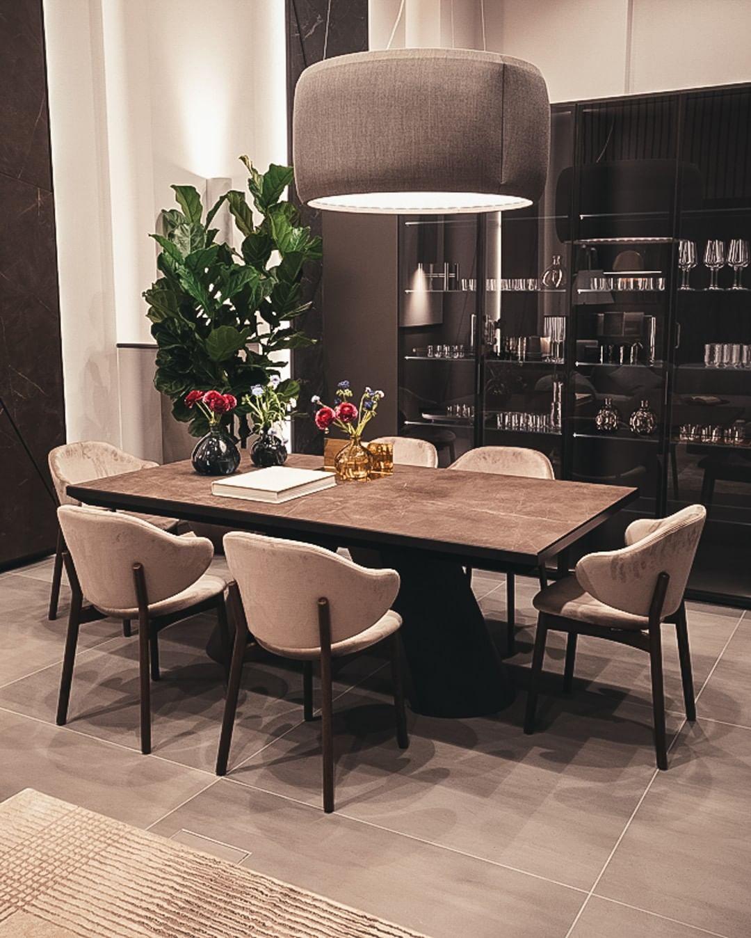 Stół prostokątny rozkładany APIAN czarny marmur Calligaris Eye on Design