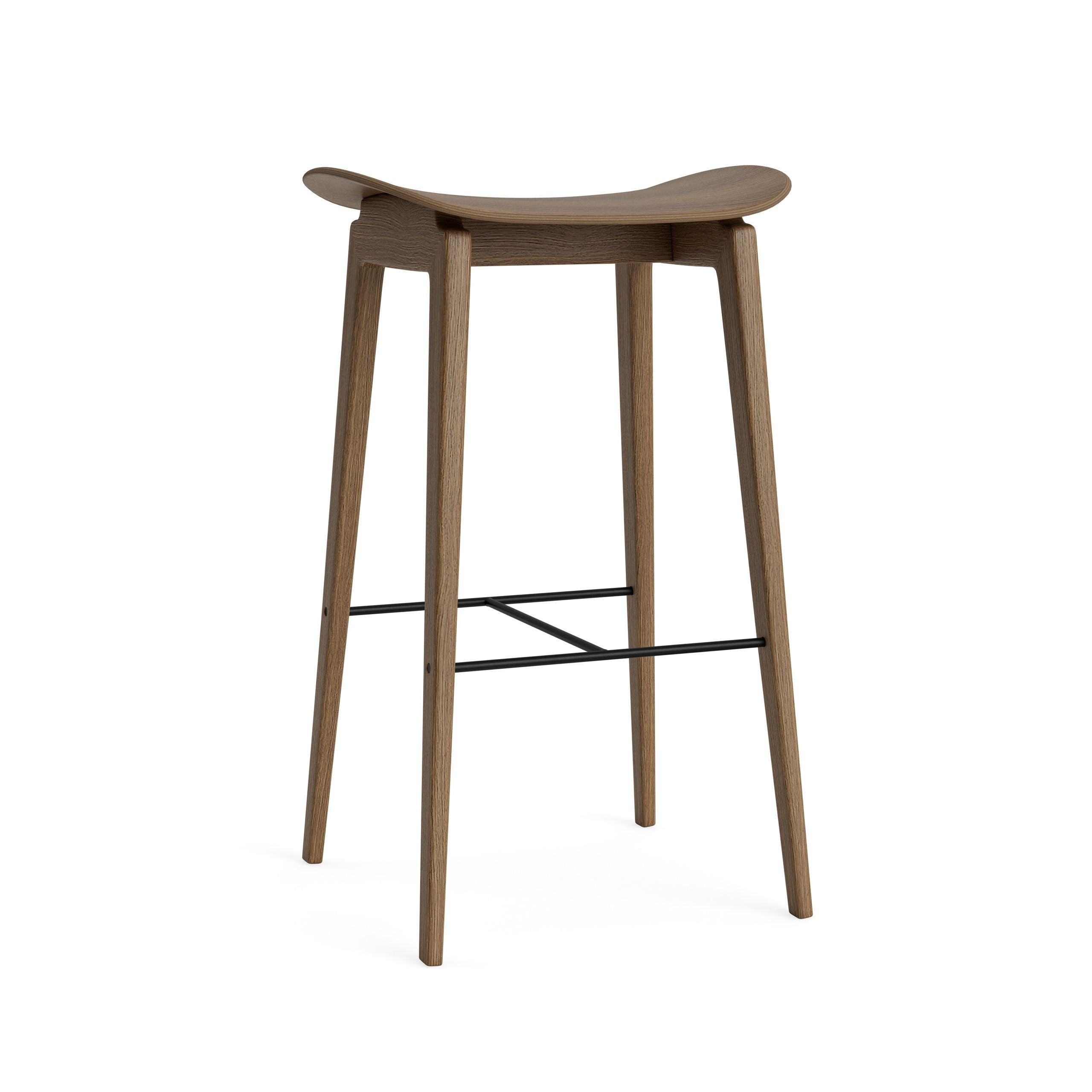 Stołek barowy NY11 dębowy NORR11 Eye on Design