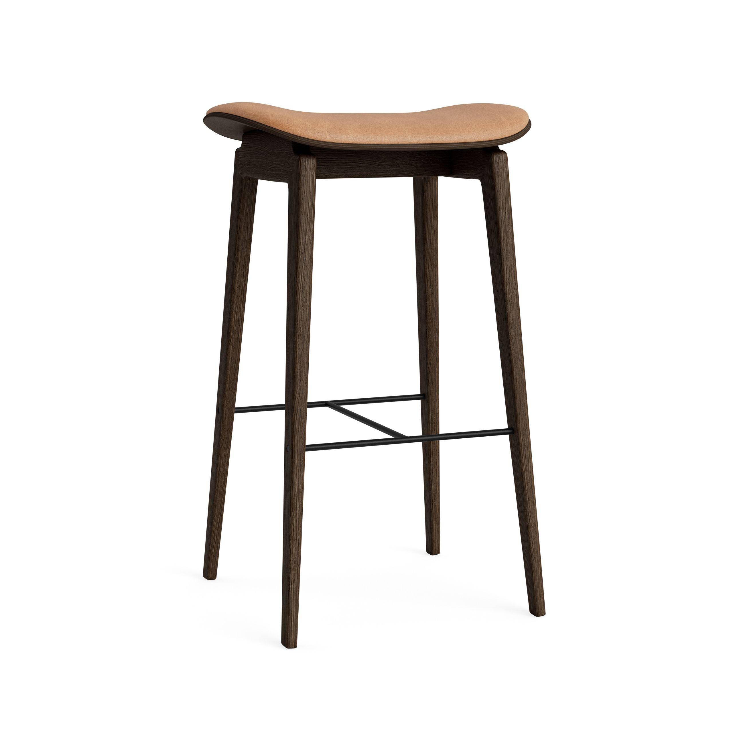 Stołek barowy NY11 dębowy NORR11 Eye on Design
