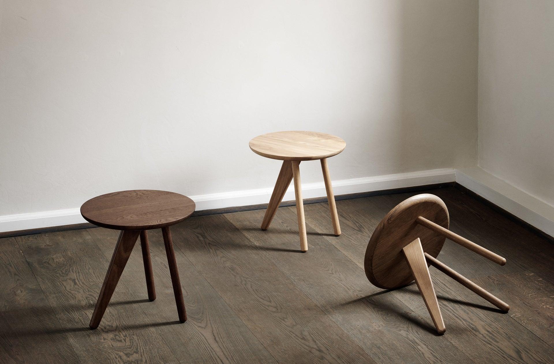 Stolik boczny FIN brązowy NORR11 Eye on Design