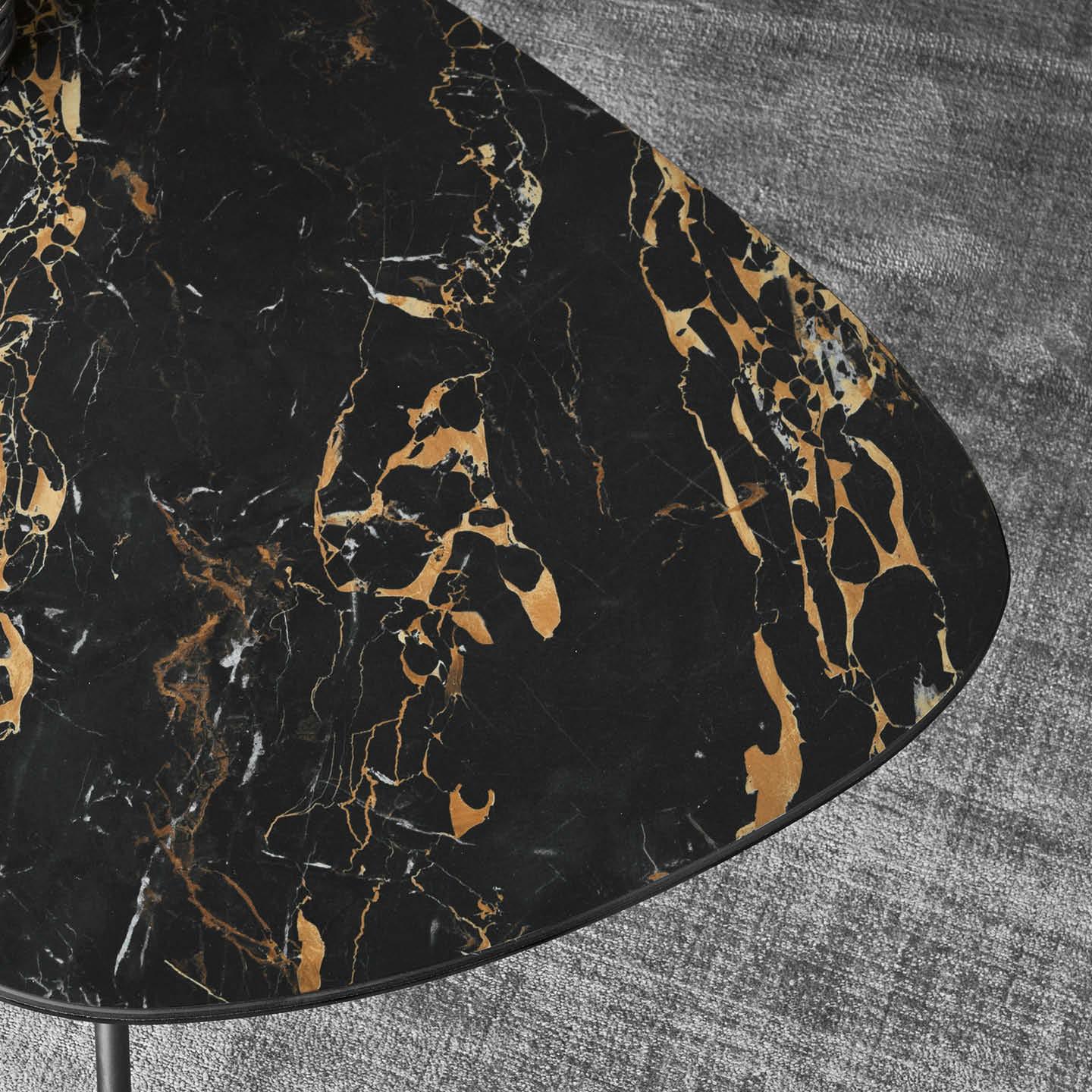 Stolik boczny MUSHROOM czarny matowy Calligaris Eye on Design