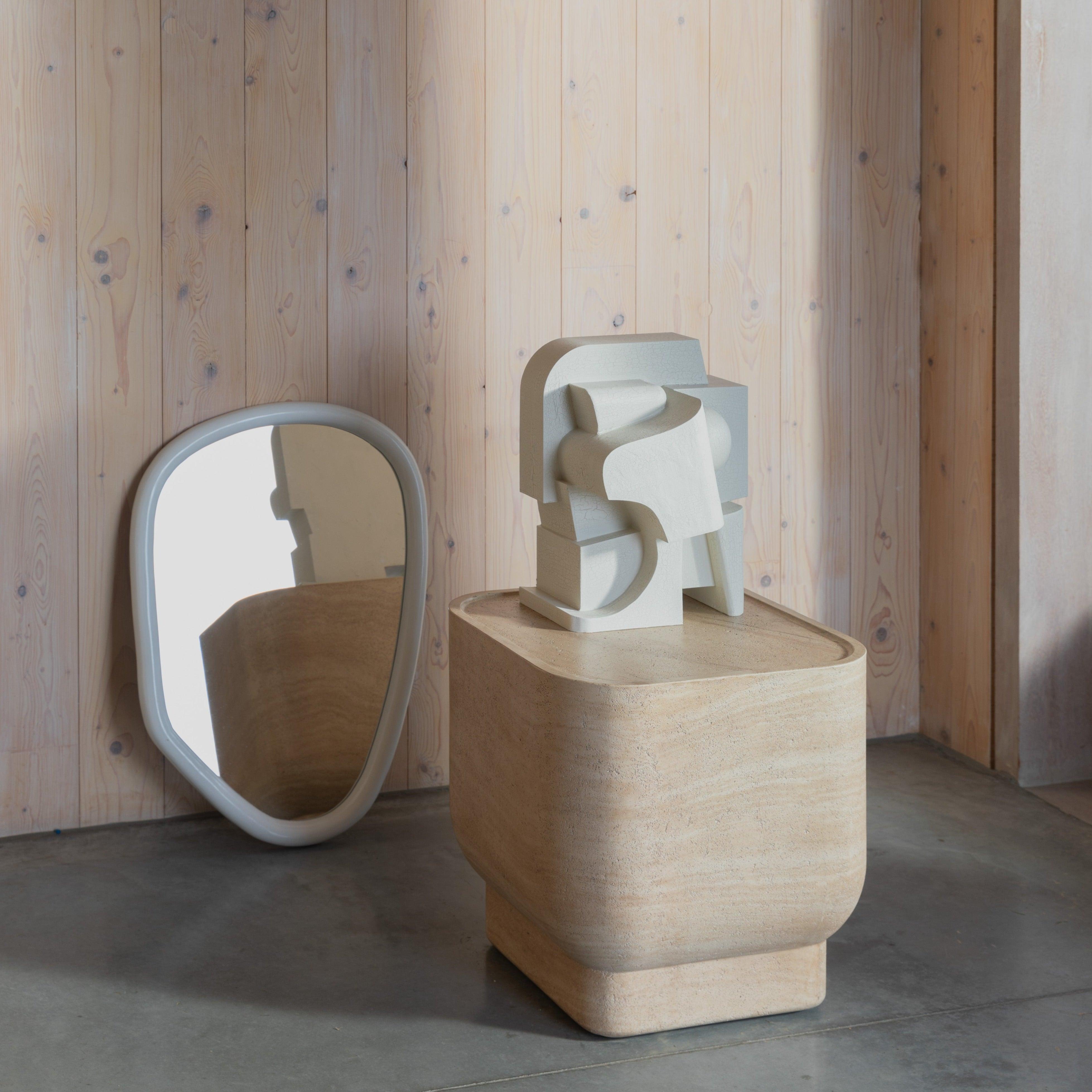 Stolik boczny NOBLE beżowy Zuiver Eye on Design
