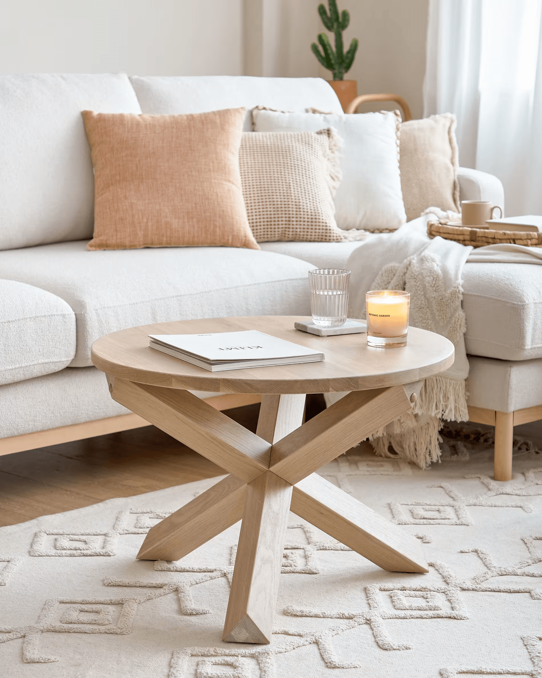 Stolik kawowy LOTUS lite drewno dębowe La Forma Eye on Design