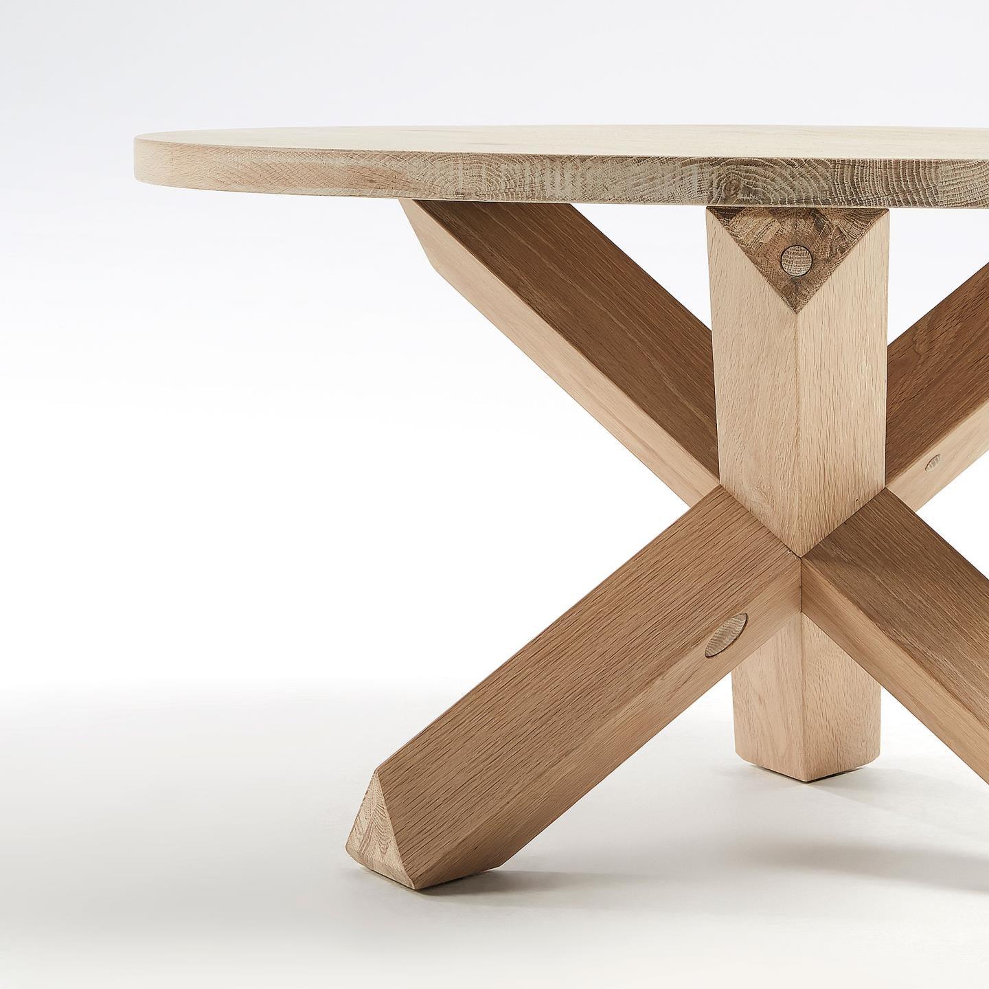 Stolik kawowy LOTUS lite drewno dębowe La Forma Eye on Design