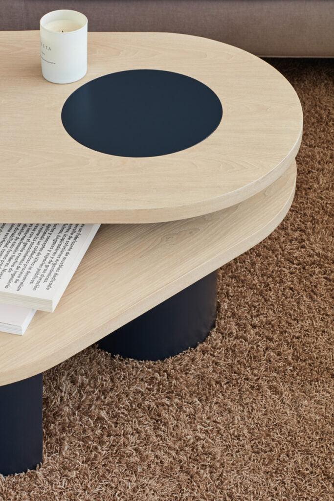 Stolik kawowy NORI granatowy z jasnym blatem Teulat Eye on Design