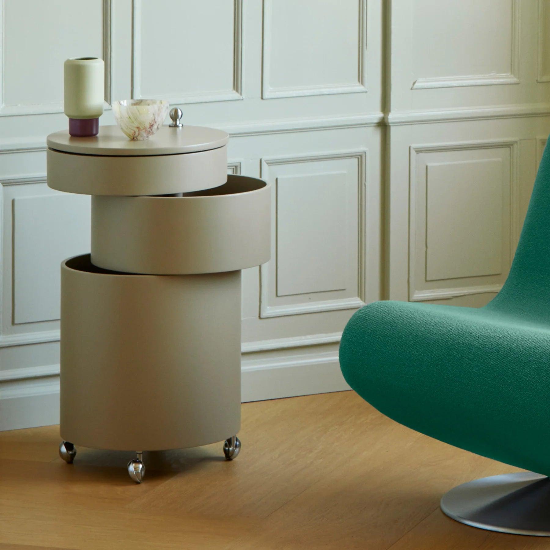 Stolik na kółkach BARBOY beżowy Verpan Eye on Design