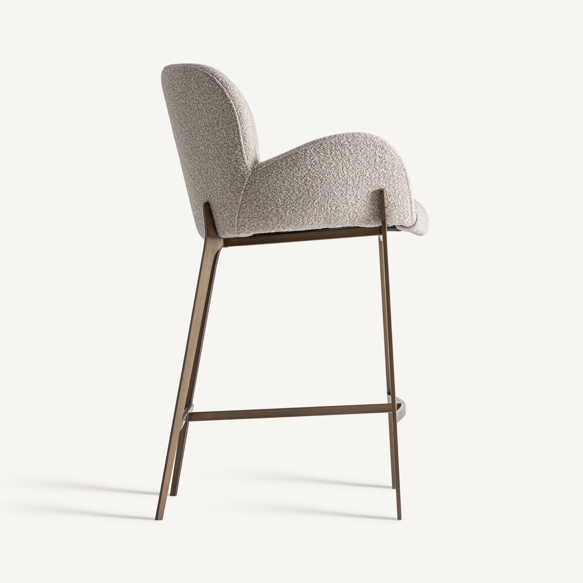 Barhocker GERB beige mit gebürstetem goldenen Fuß
