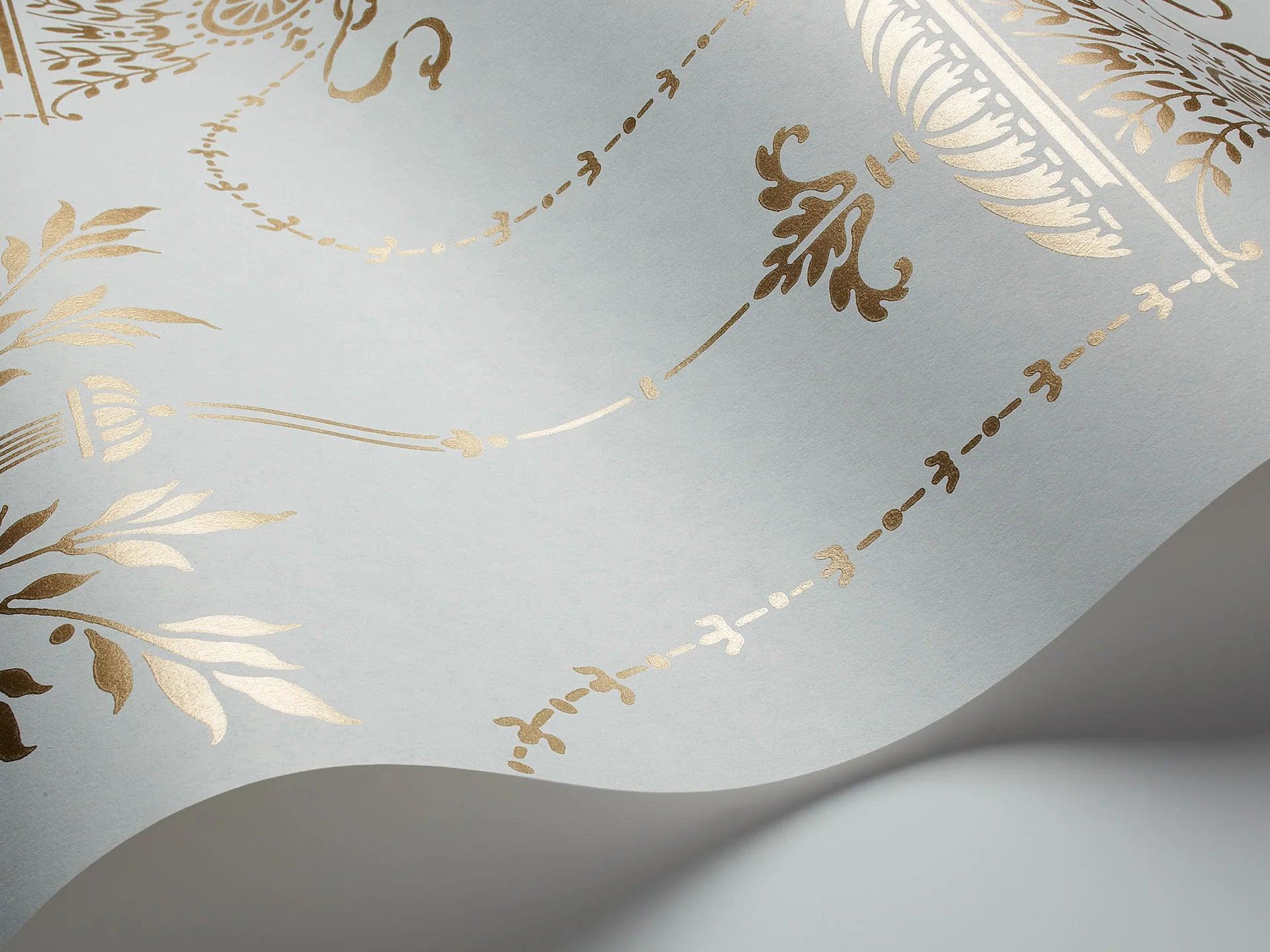 Tapeta ARCHIVE TRADITIONAL - Dorset metaliczne złoto na błękicie Cole & Son Eye on Design