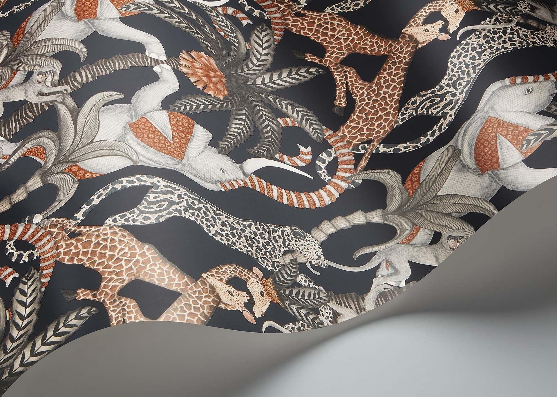 Tapeta ARDMORE JABULA - Safari Totem turkus na czarnym Cole & Son Eye on Design
