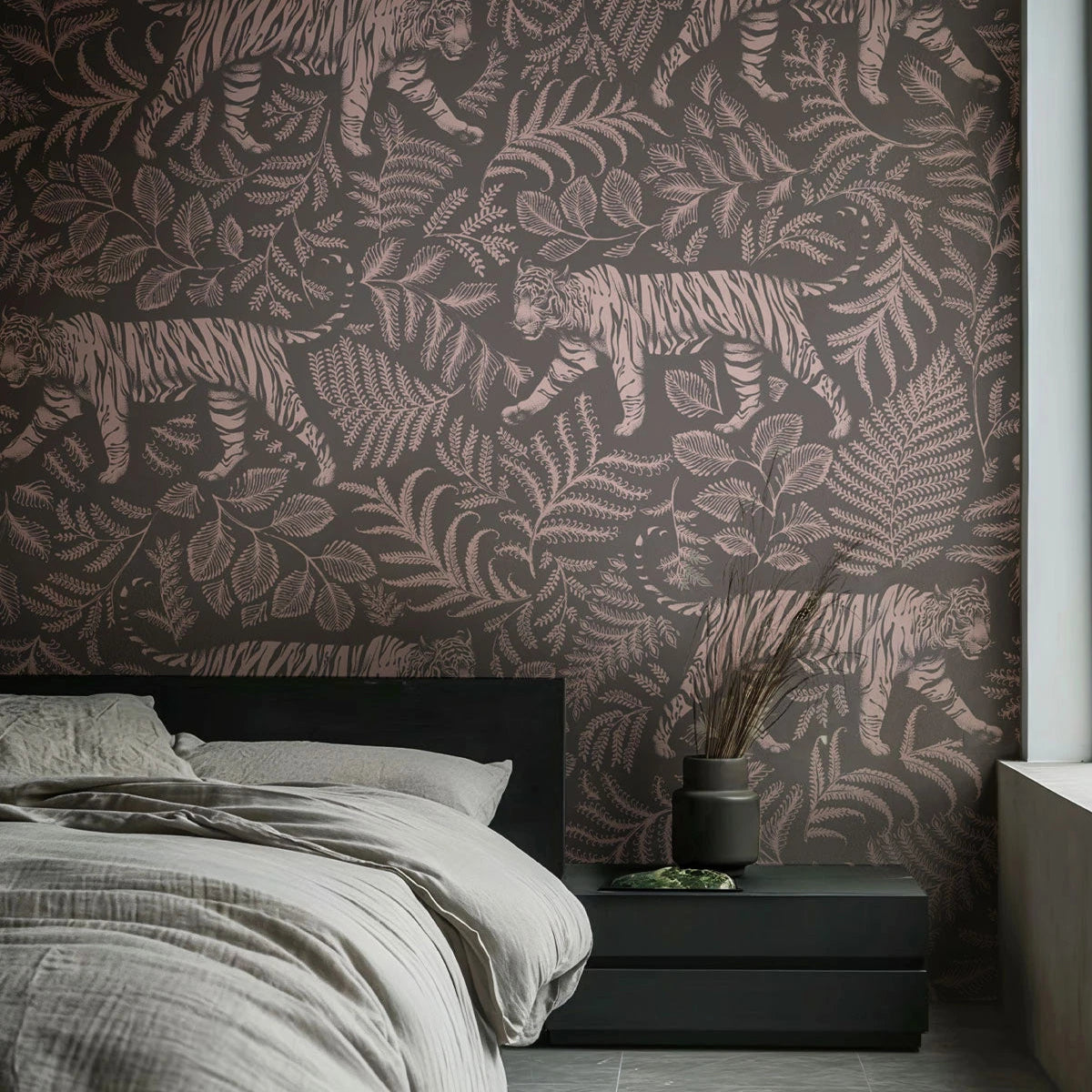 Tapete mit Tiermotiv CAMOUFLAGED TIGER GRAY PINK grau mit rosa