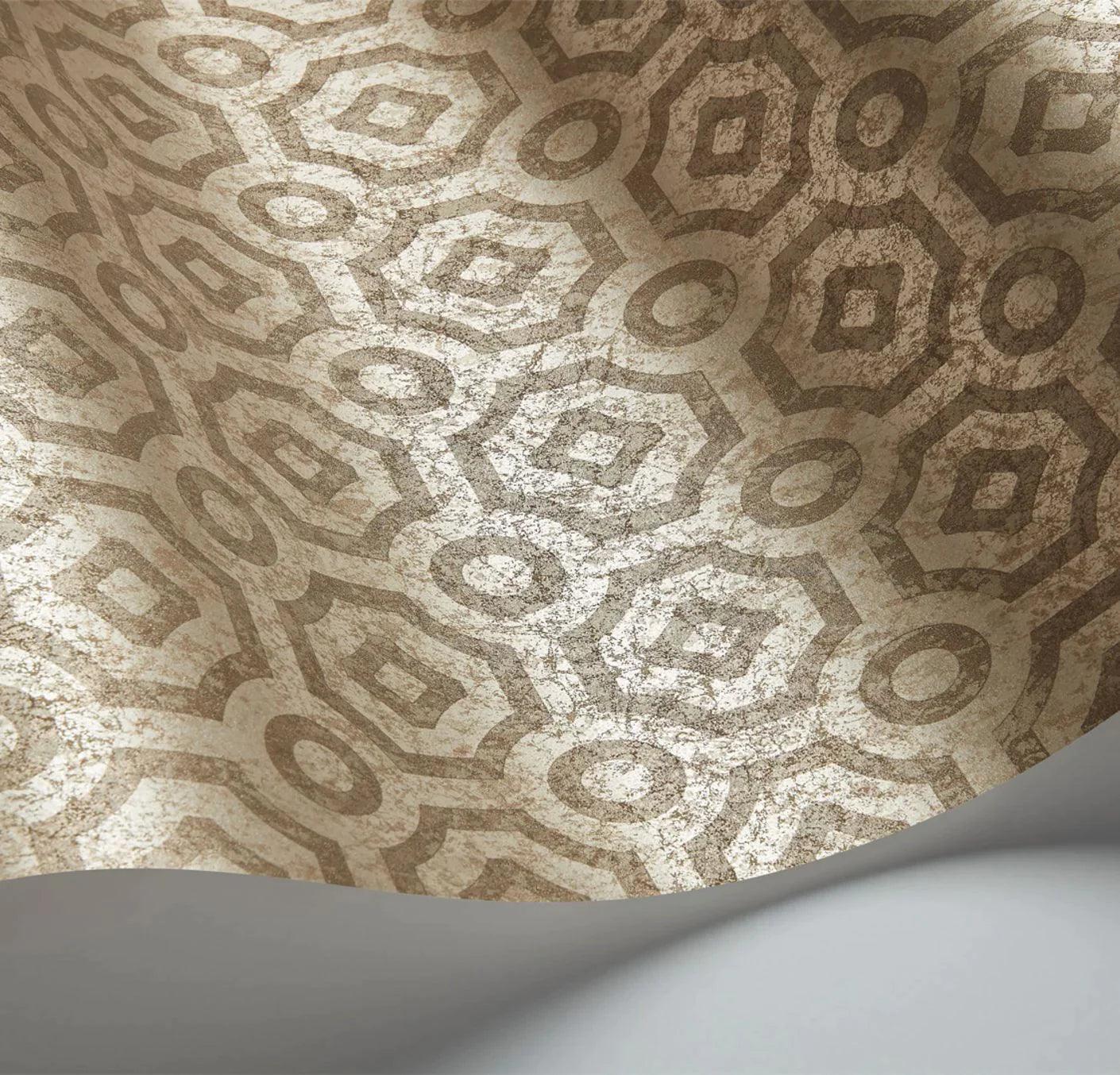 Tapeta HRP GREAT MASTERS - Queen's Quarter metaliczne złoto na brązie Cole & Son Eye on Design