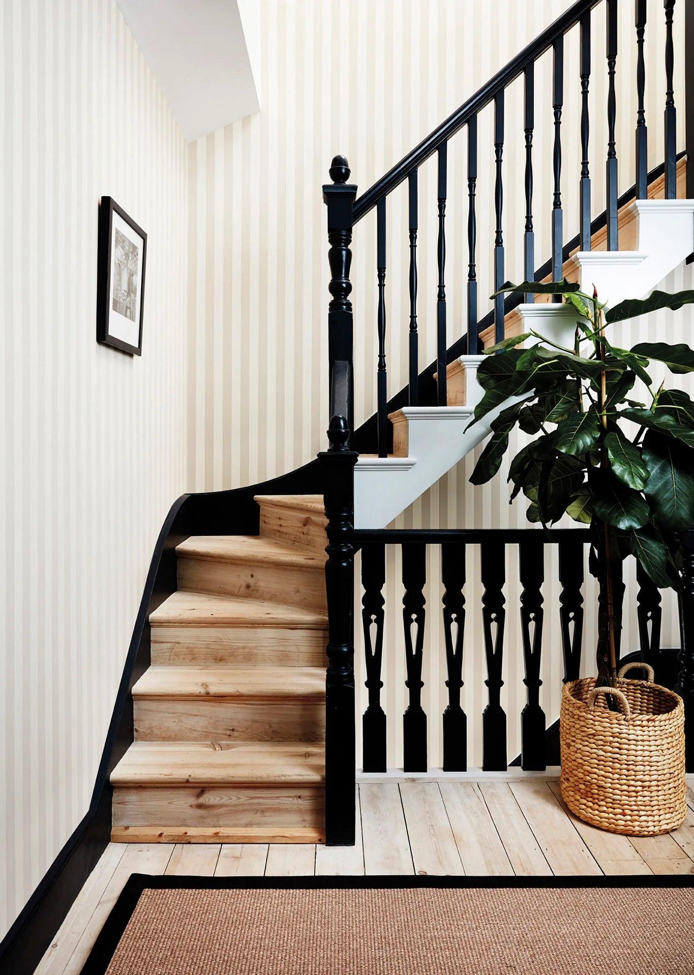 Tapeta MARQUEE STRIPES - Regatta Stripe beżowy Cole & Son Eye on Design