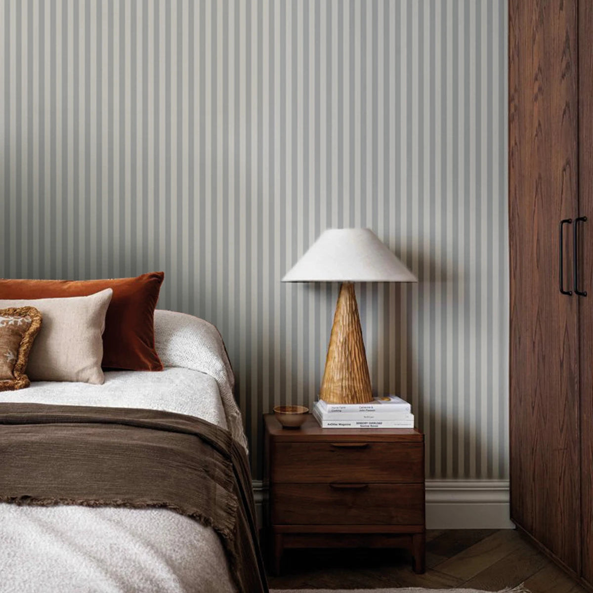 Tapete mit geometrischem Streifenmuster STRIPE TRANQUIL BLUE blau