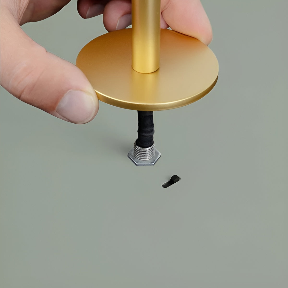 Pendelleuchte ASTERIA PLUS olivgrün mit goldener Einlage