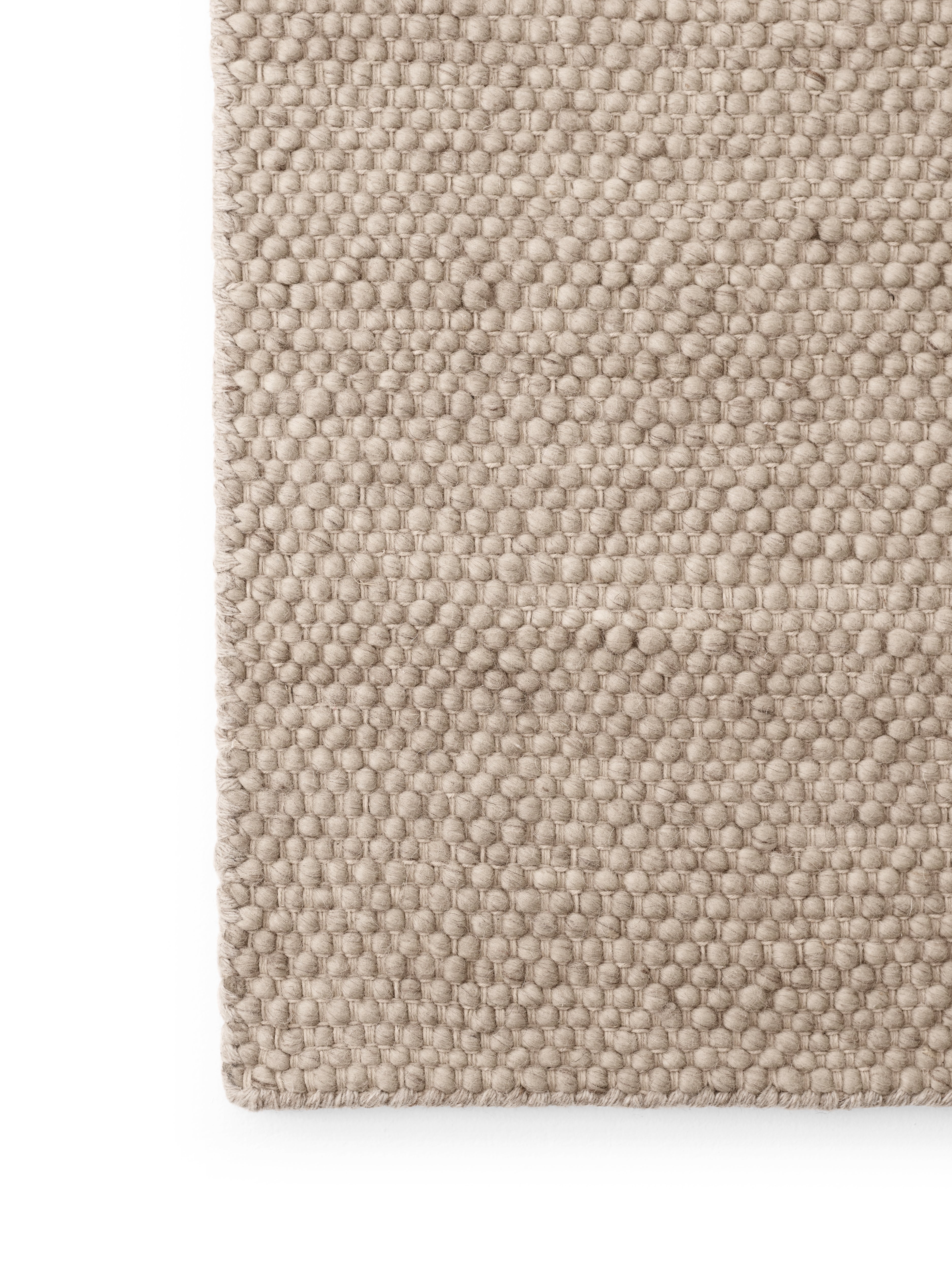 Rug 143 beige wool