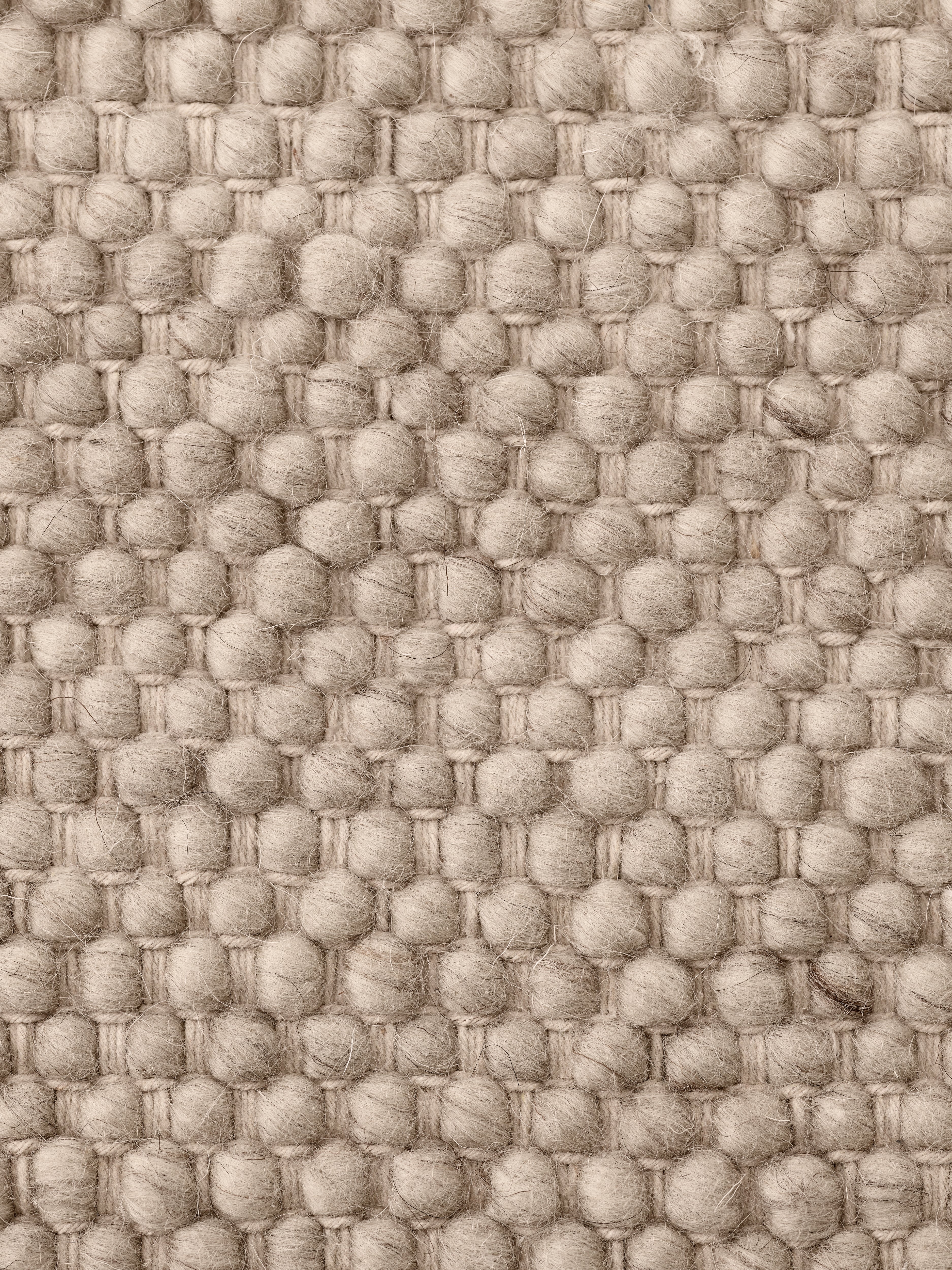 Rug 143 beige wool