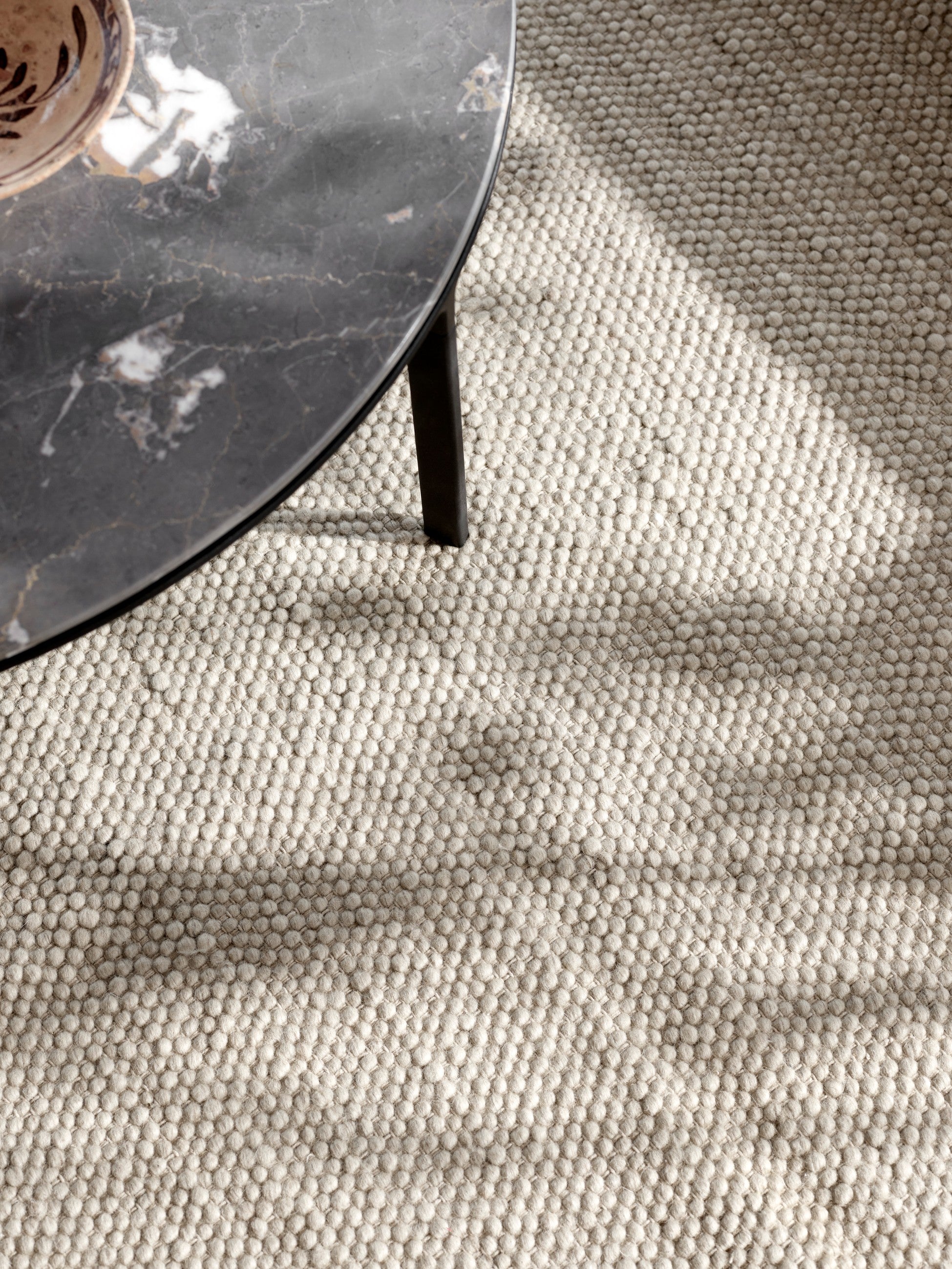 Rug 143 beige wool