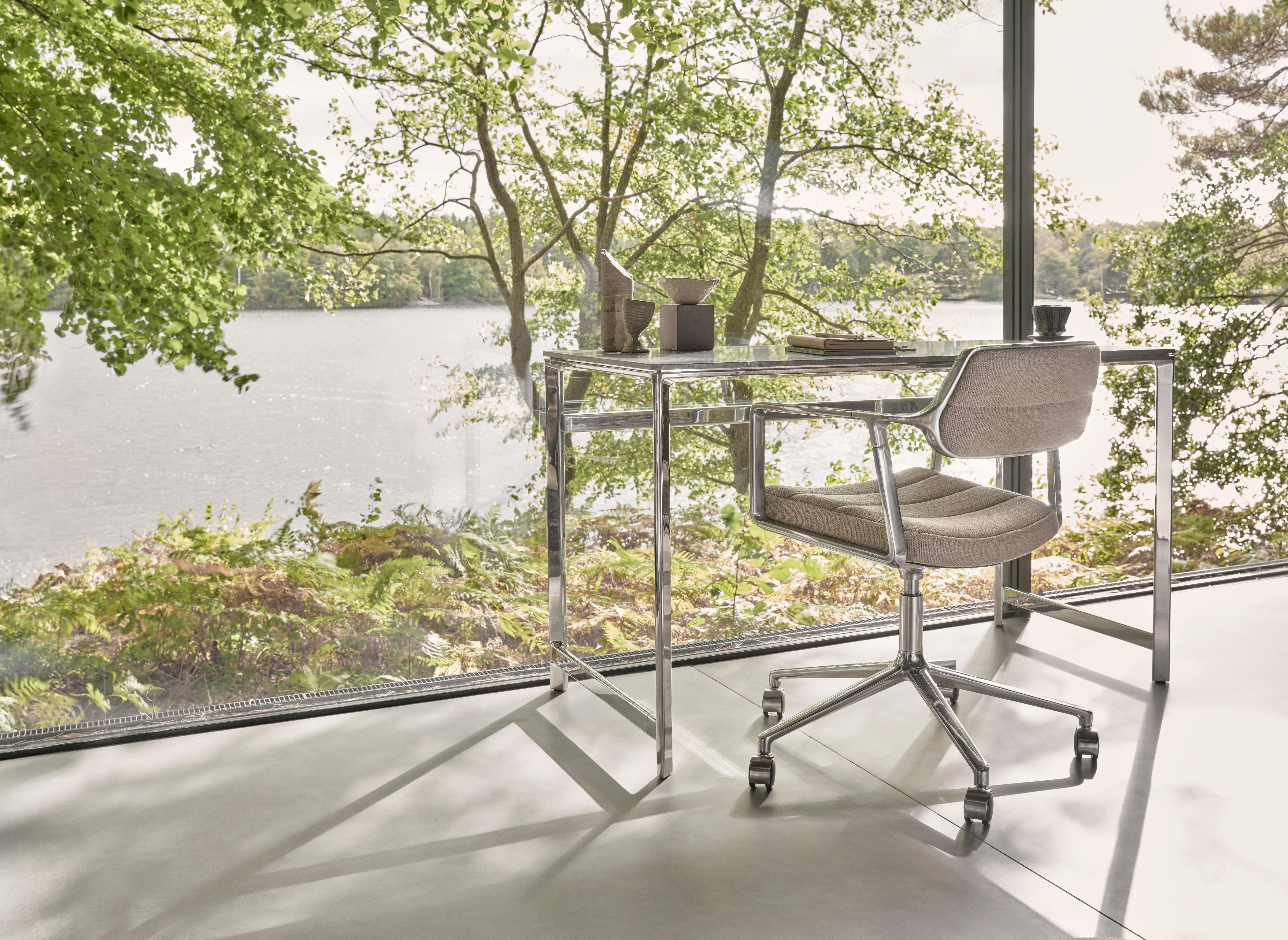 Bürostuhl 453+ sandfarbener Stoff mit Metallbasis