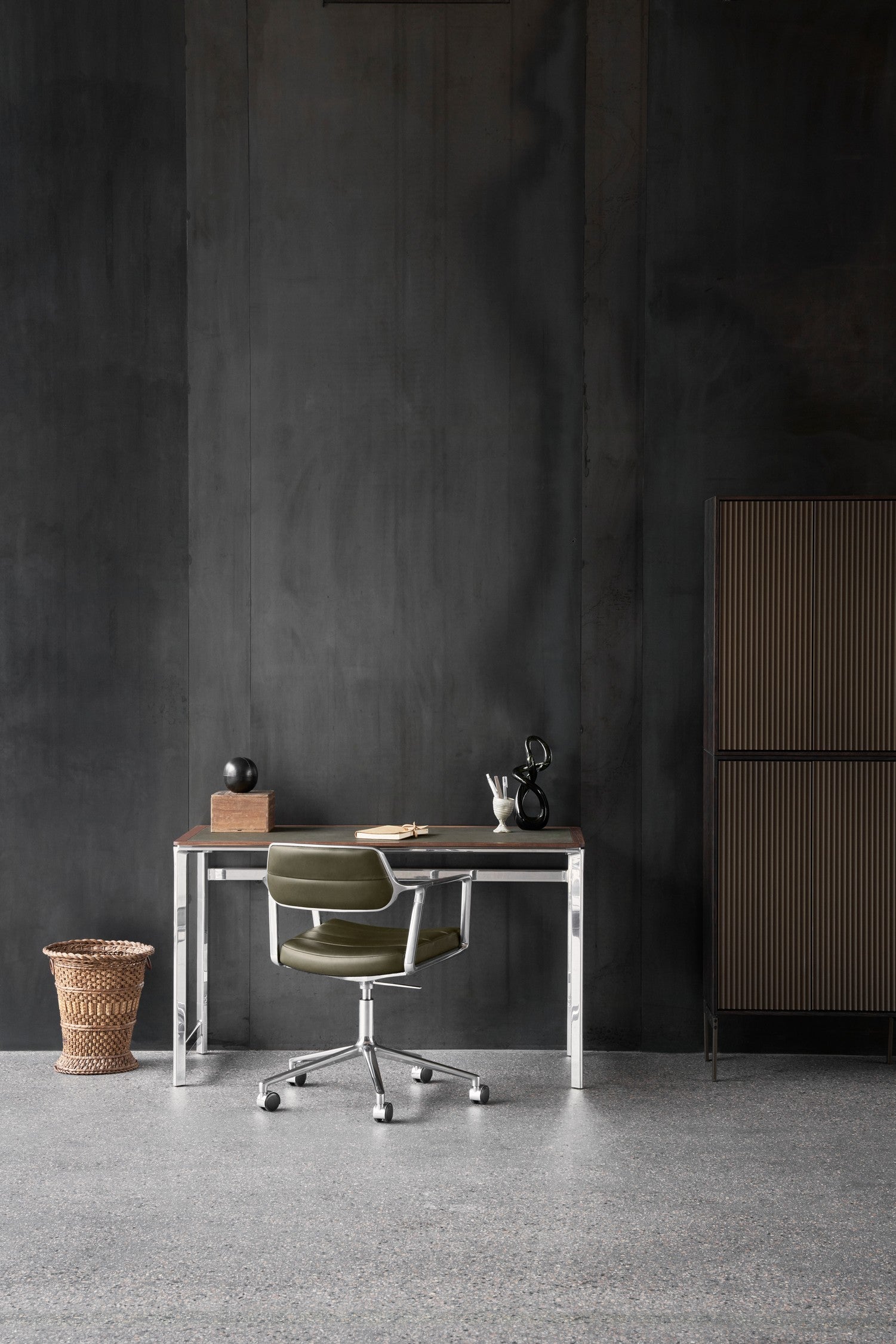Office chair 453+ black leather with black metal base