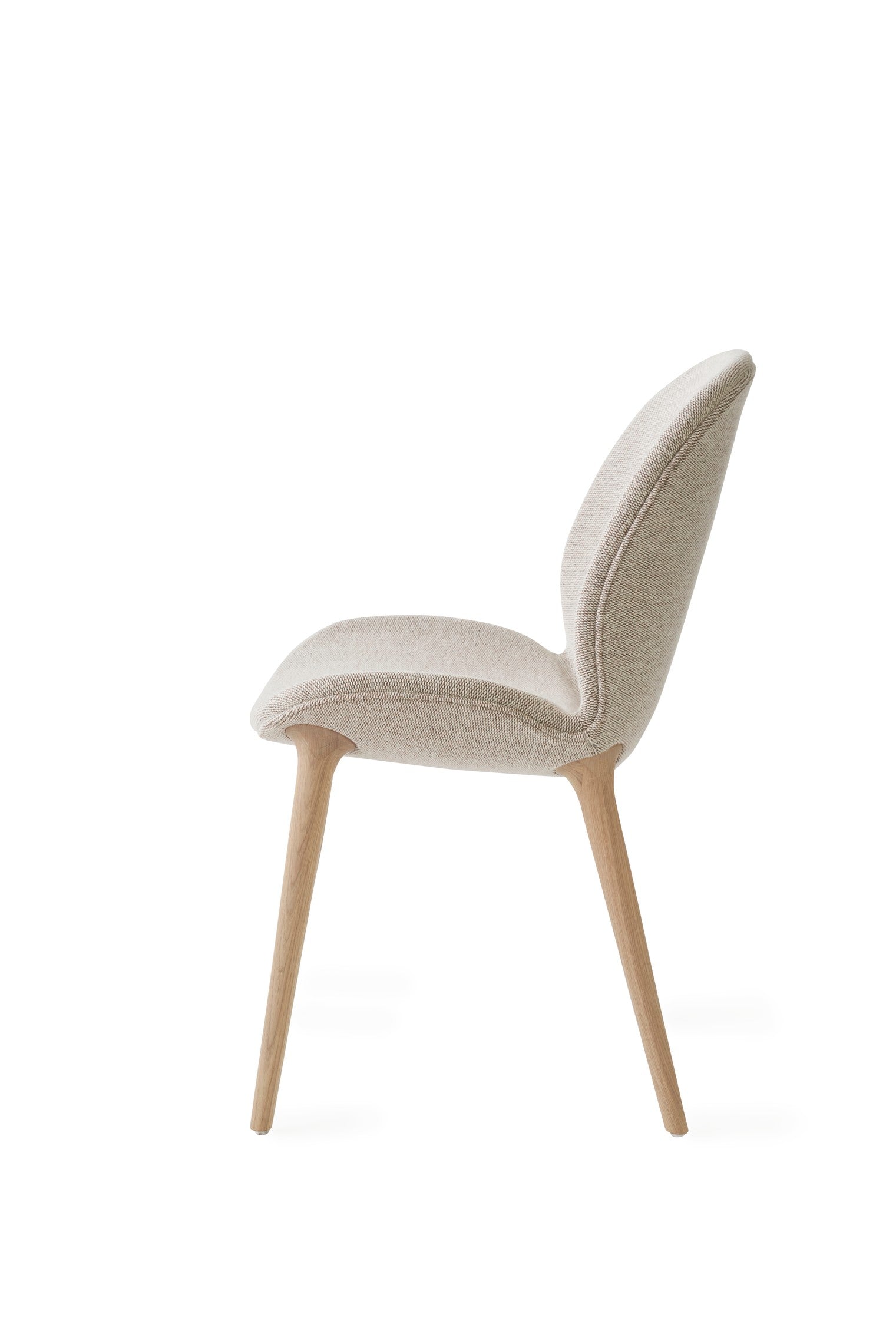Stuhl LODGE beige mit heller Eichenbasis