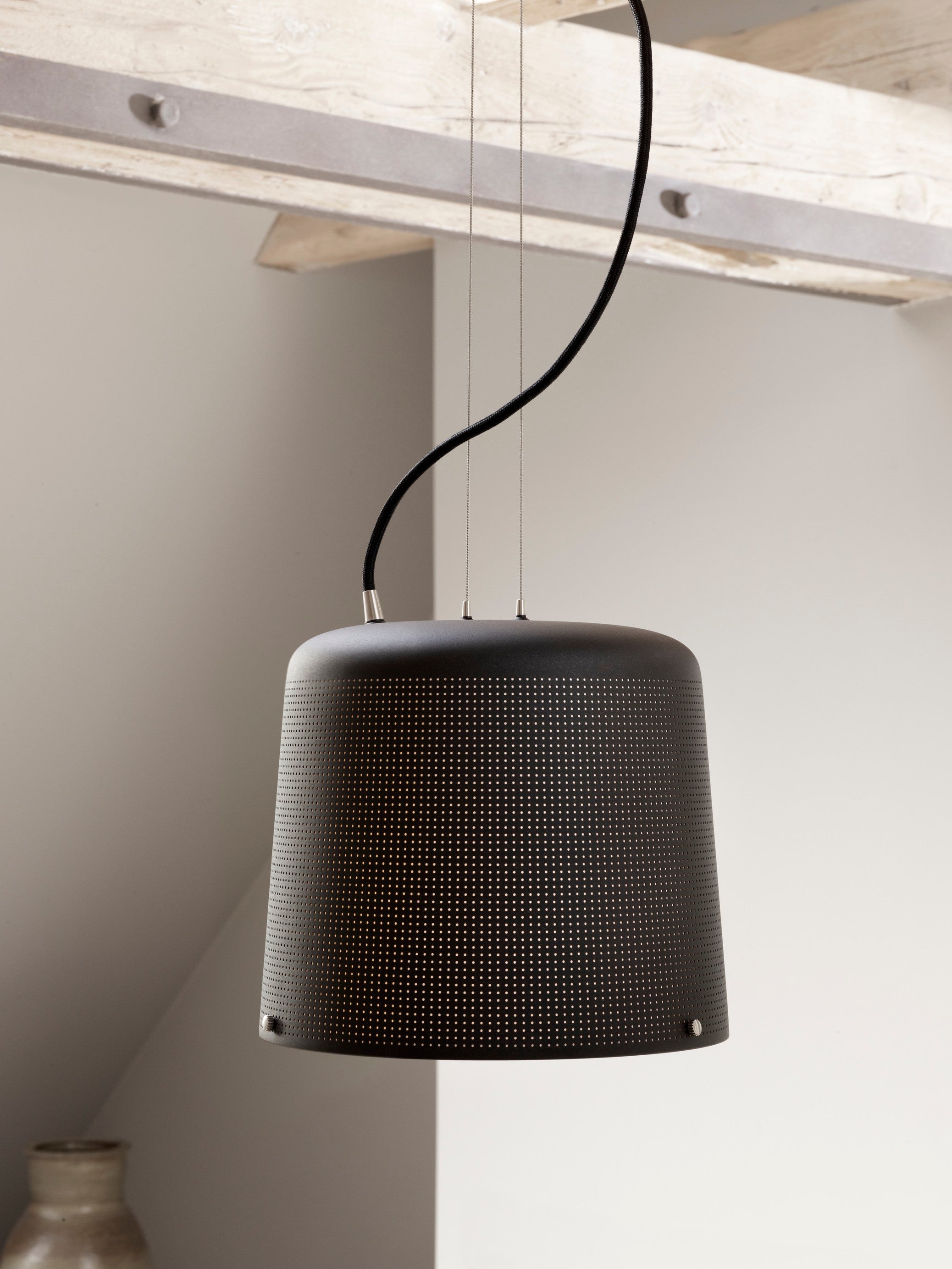 Pendelleuchte 526 schwarzes Metall