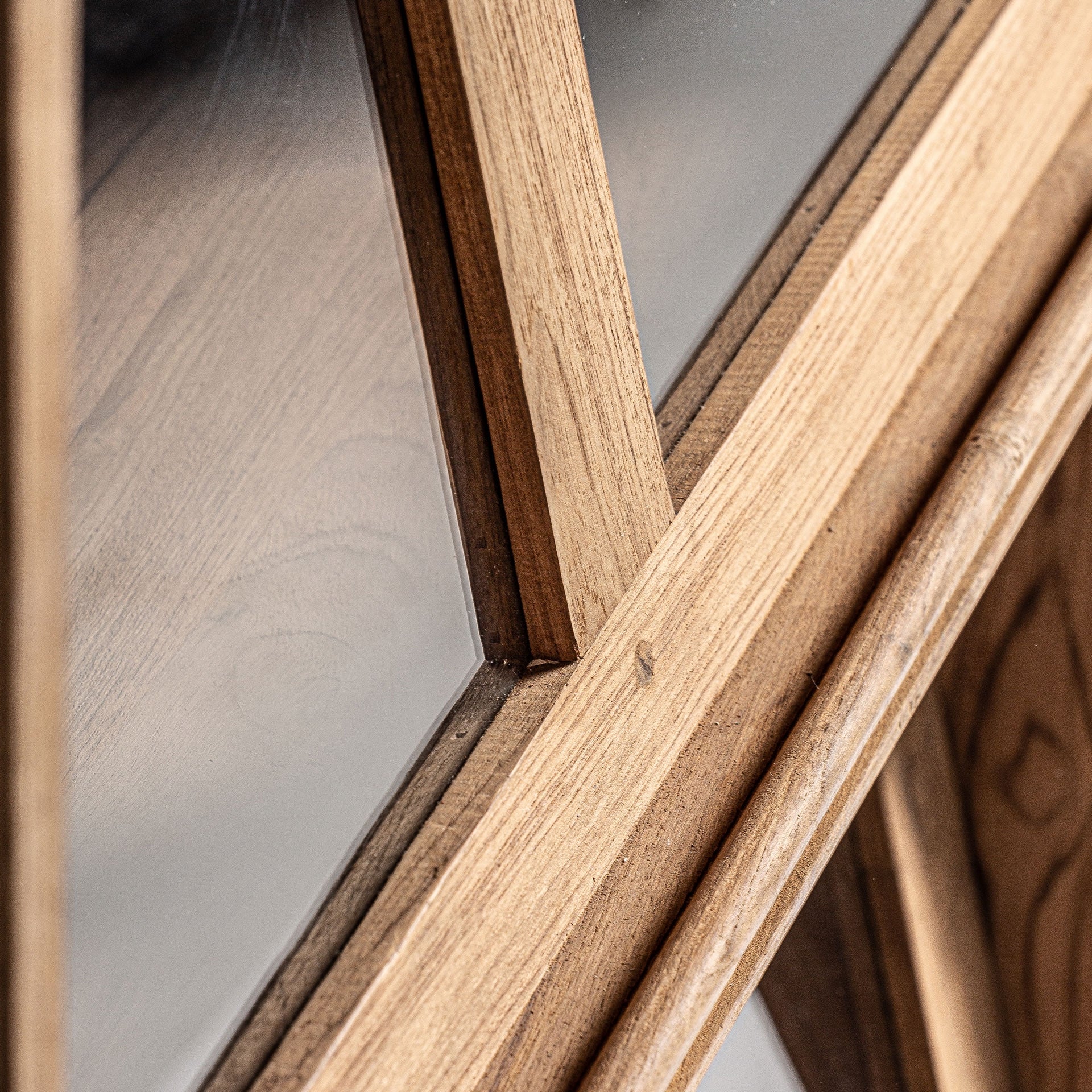 BACKLYN Display Cabinet made of recycled teak wood
