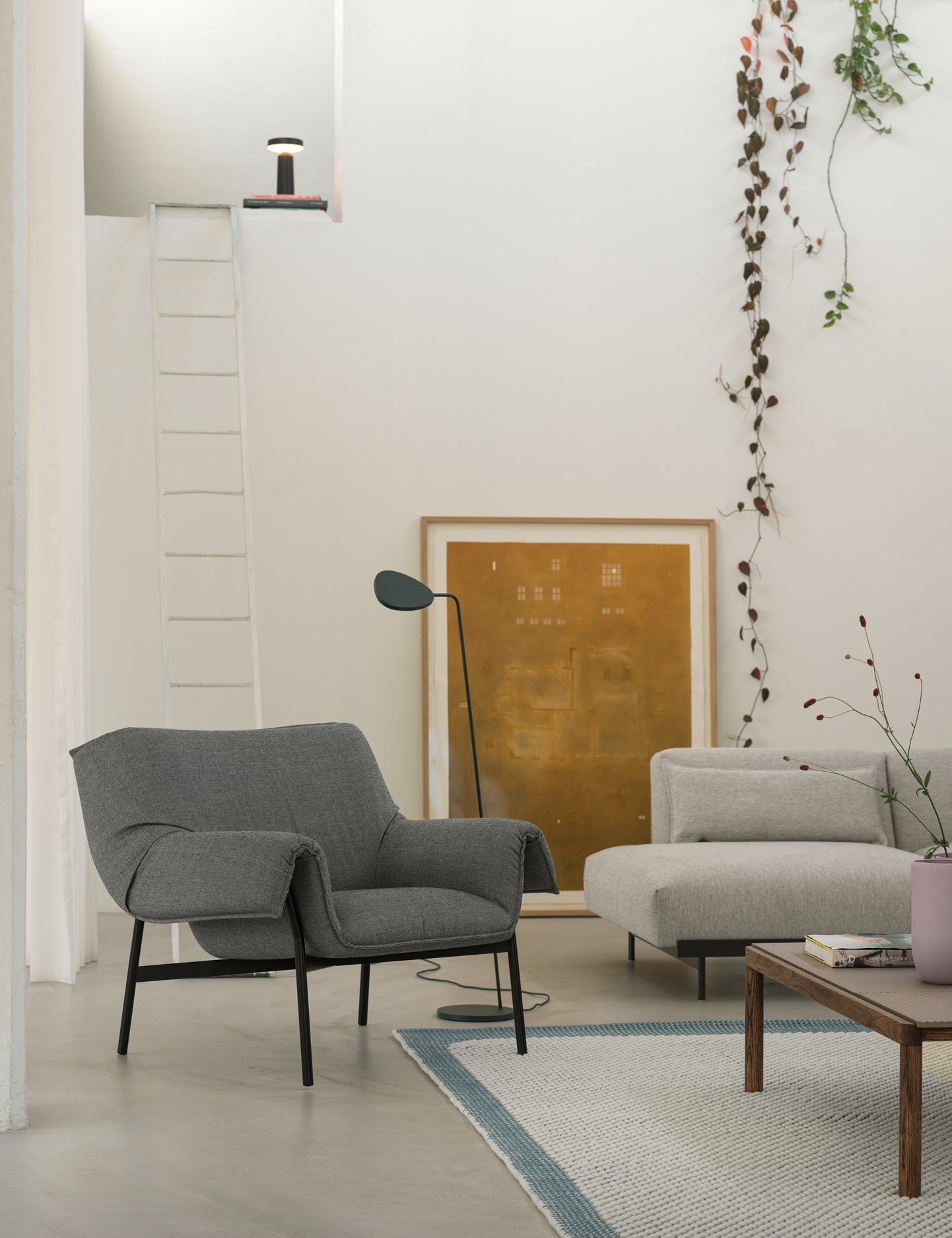 Couchtisch COUPLE taupe mit dunklem Eichenfuß
