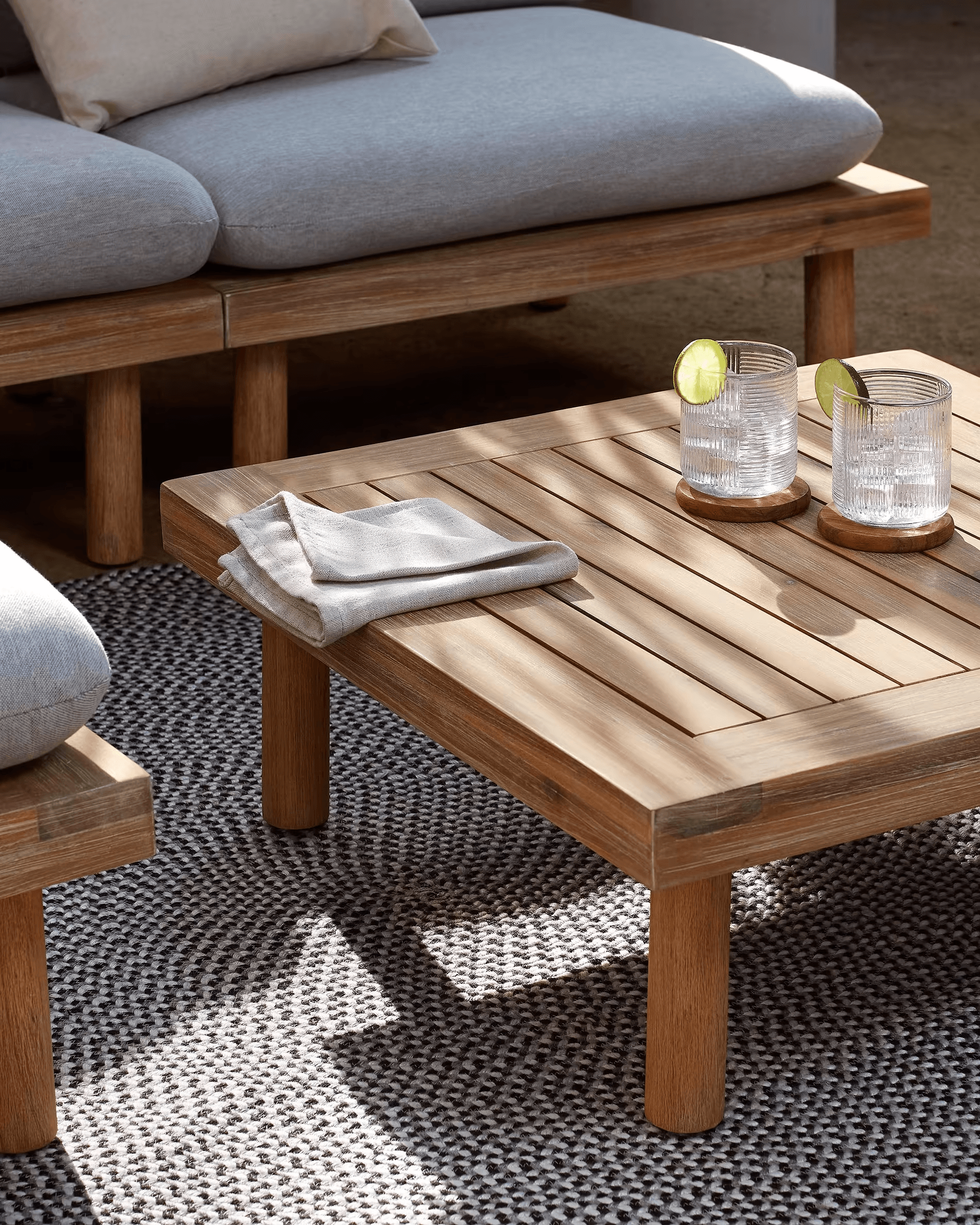 Zestaw mebli ogrodowych 2-osobowy VIRDIS szary La Forma Eye on Design