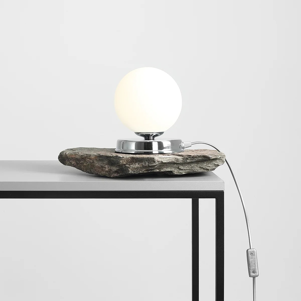 Lampa biurkowa BALL chromowany Artera Eye on Design