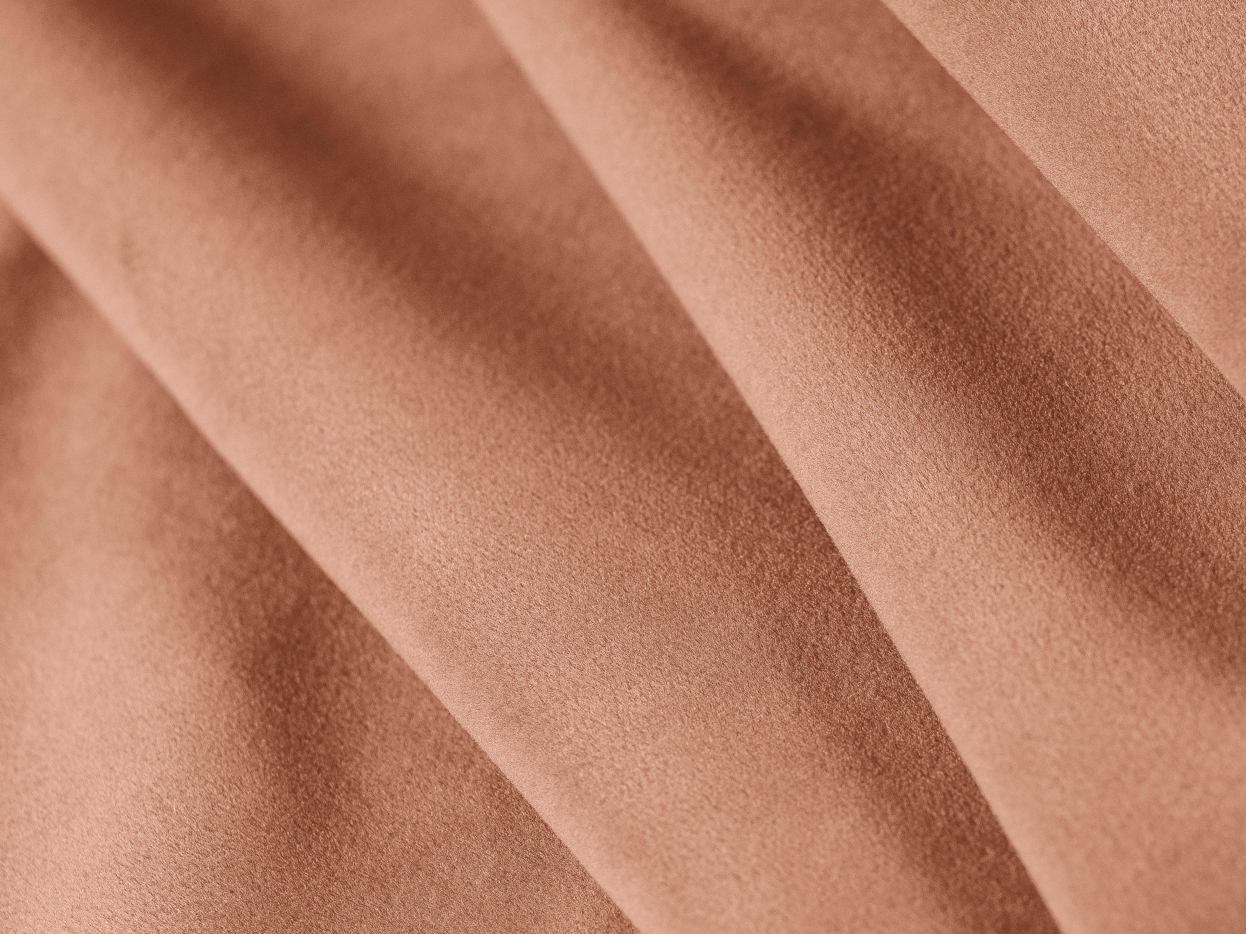 Sofa narożna aksamitna prawostronna RUBY łososiowy Micadoni Eye on Design