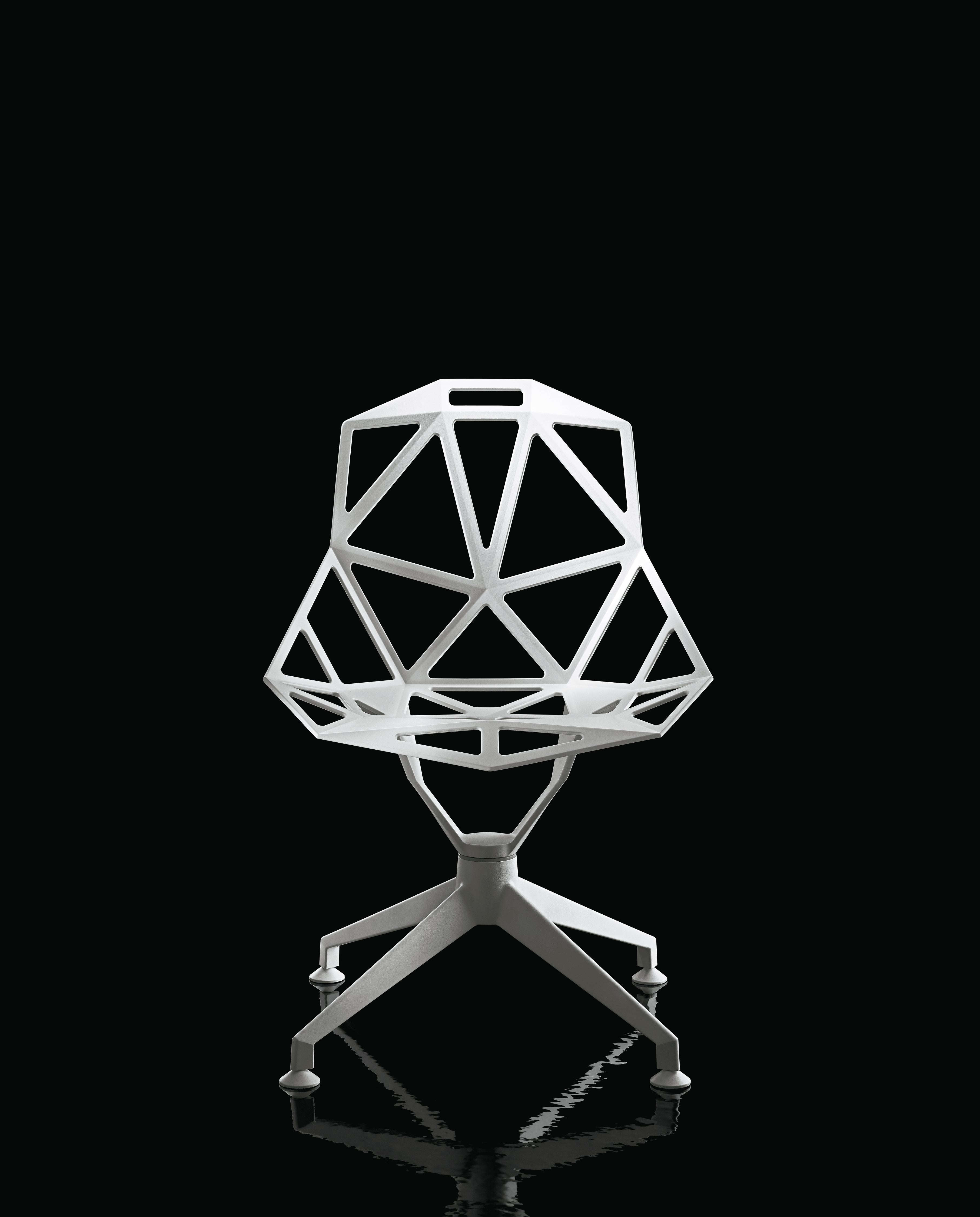 Krzesło obrotowe CHAIR_ONE_4STAR czarny Magis Eye on Design