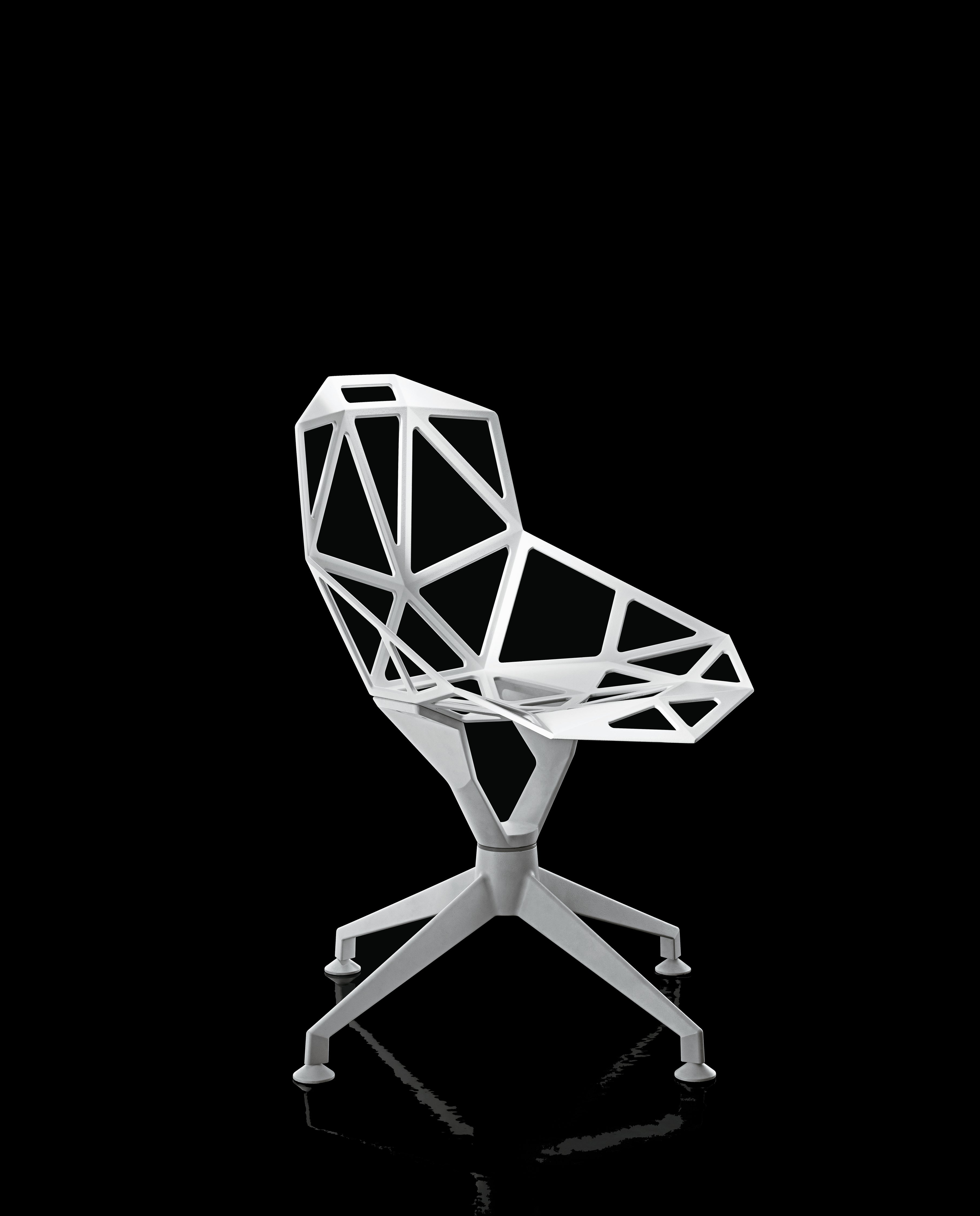 Krzesło obrotowe CHAIR_ONE_4STAR czarny Magis Eye on Design