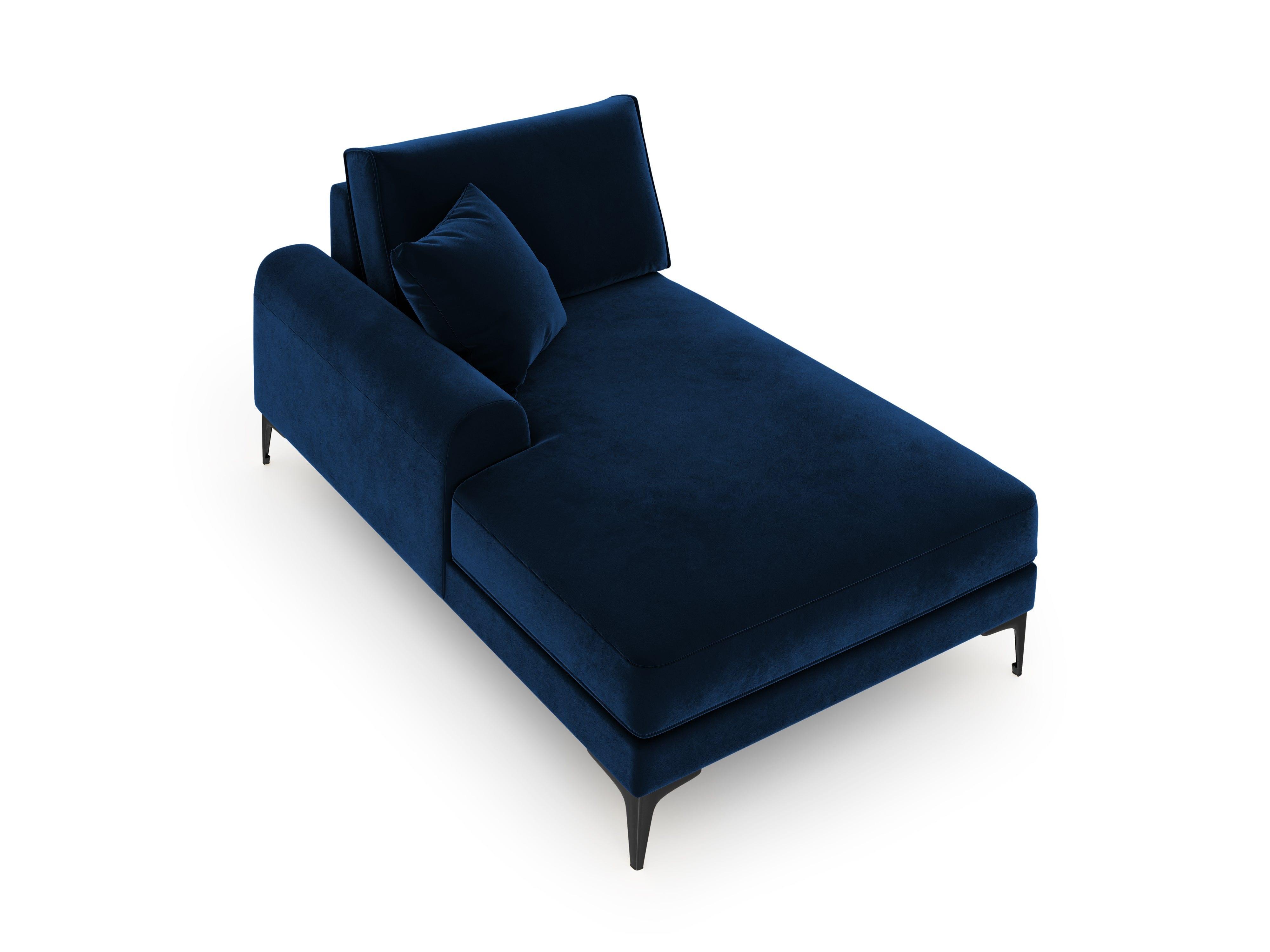 Szezlong aksamitny lewostronny MADARA królewski niebieski z czarną podstawą Mazzini Sofas Eye on Design