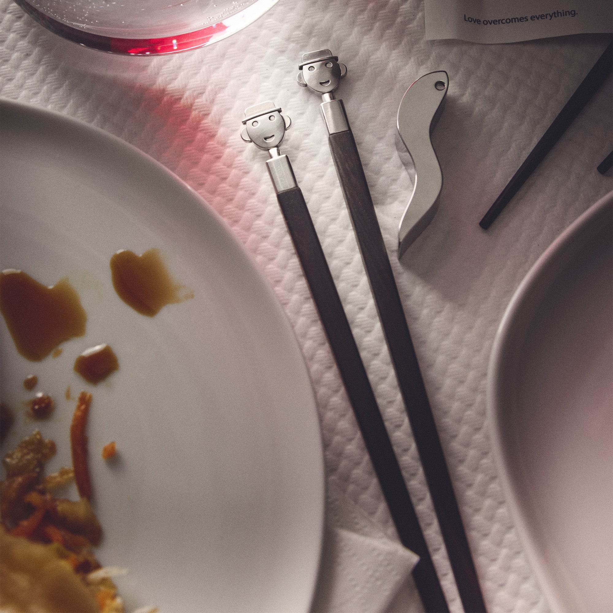 Orientalische Essstäbchen mit Halter ALESSANDRO STIC aus Ebenholz mit Stahloberfläche