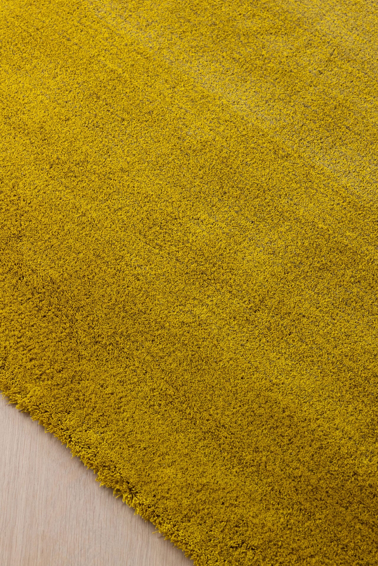 Shade low yellow rug