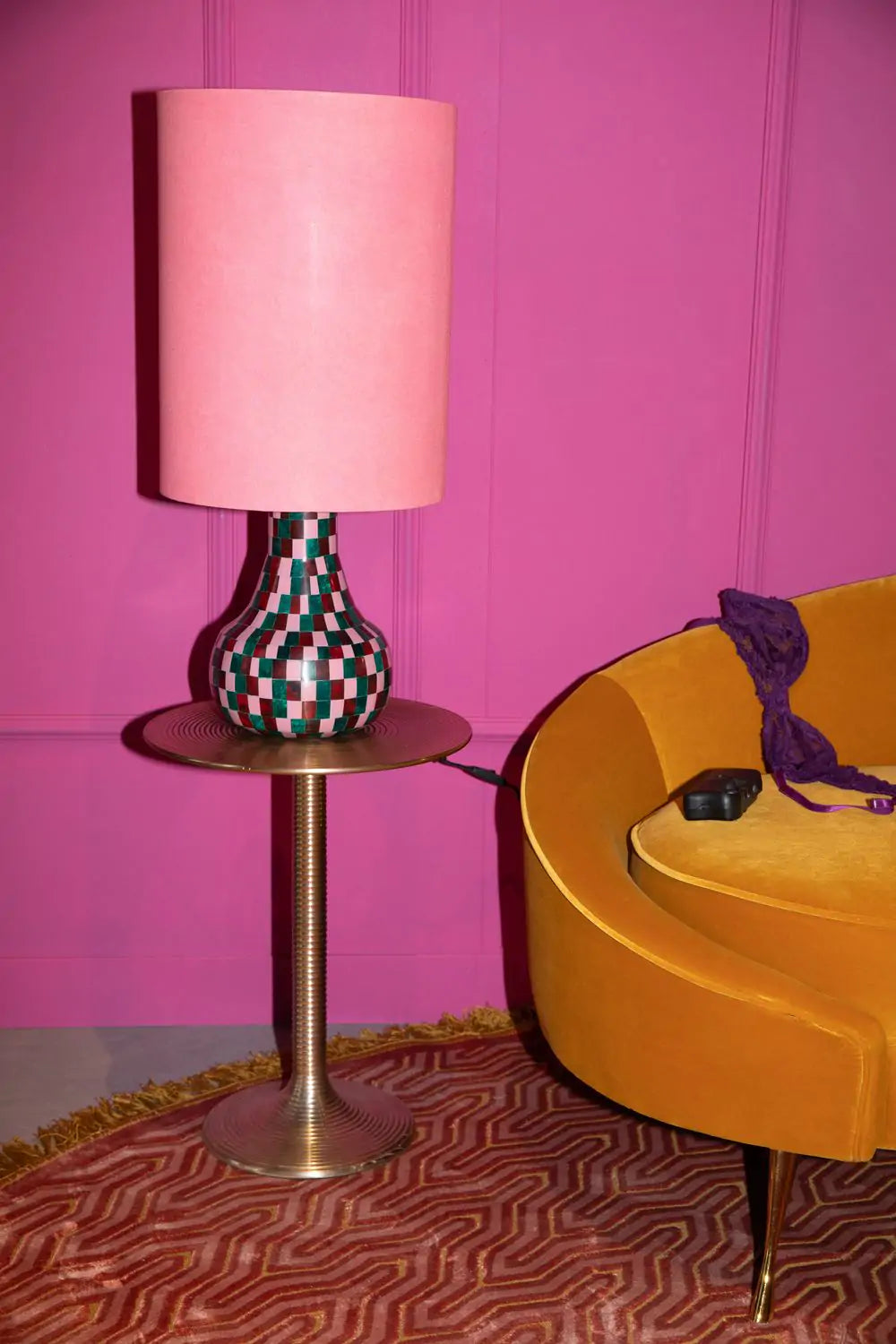 KEINE ANGST VOR FARBE rosa Tischlampe