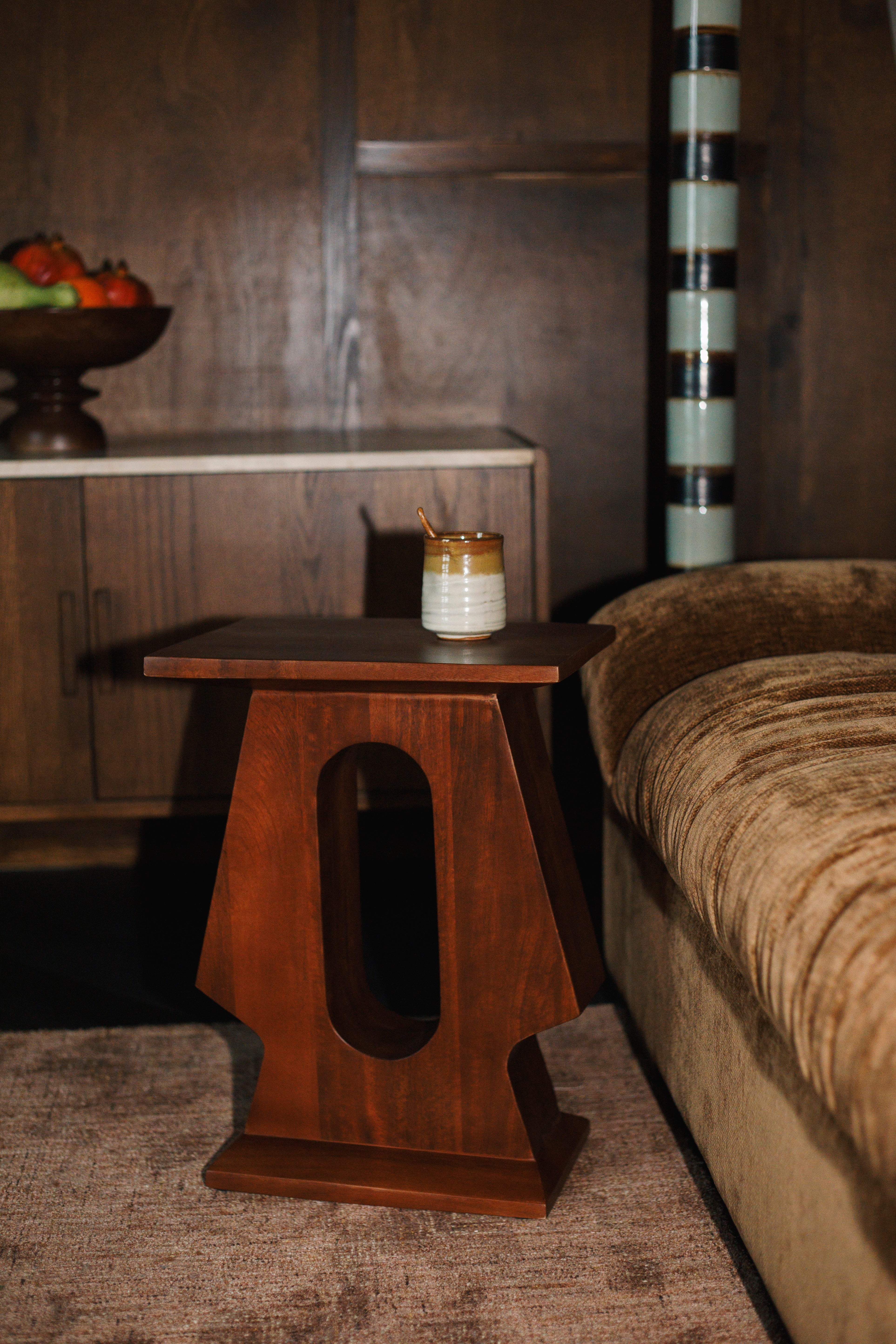 PILASTER side table mango wood