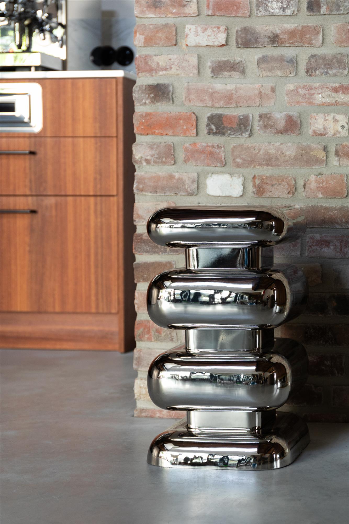 STUBBY chrome side table