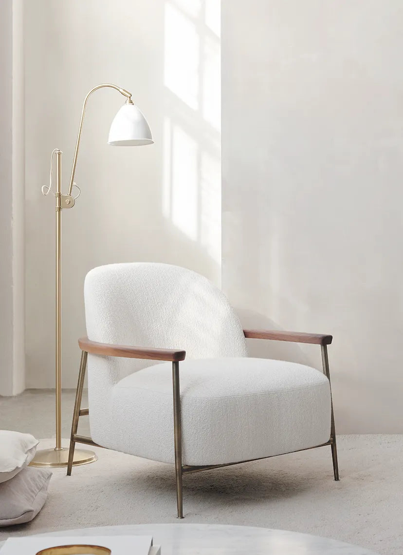 BESTLITE BL3 floor lamp in brass with a black shade