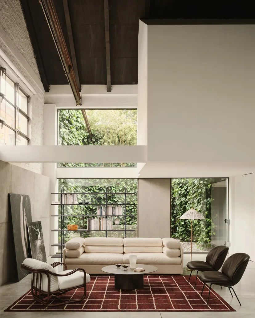 Sessel BEETLE SOFT gepolstert mit schwarzem Gestell