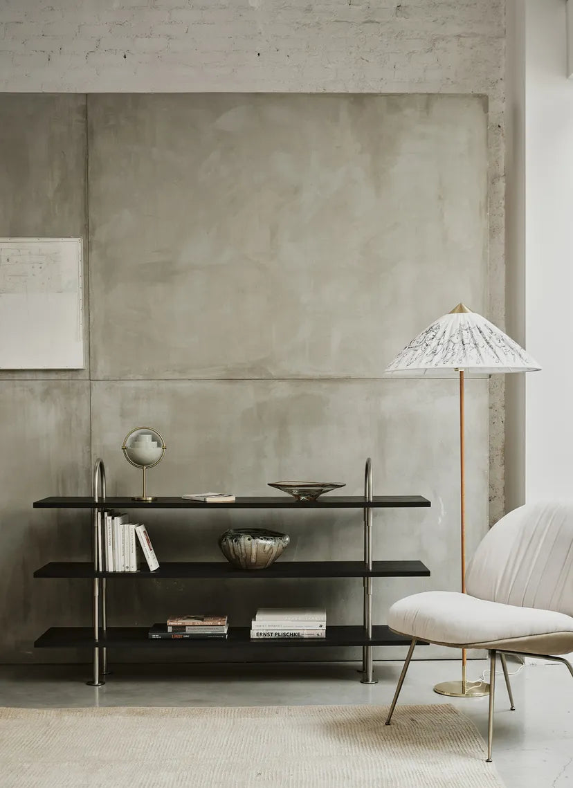 Regal KEEN dunkles Eschenholz mit satinierter Stahlrahmen