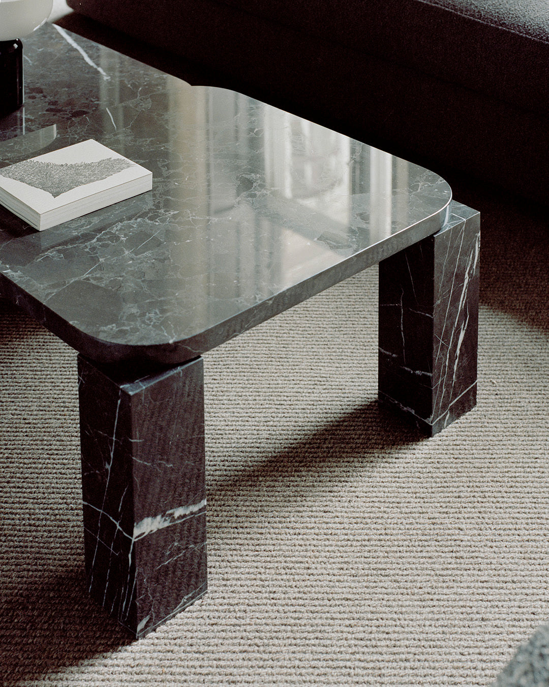 Coffee table Atlas black travertine