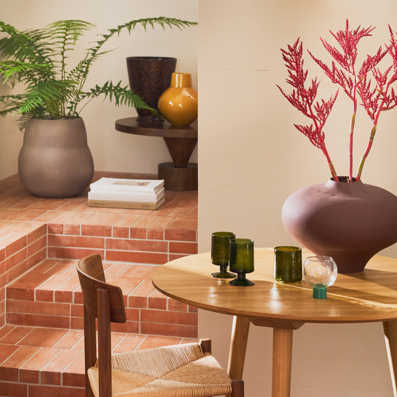 SCOUT Brown Ceramic Planter