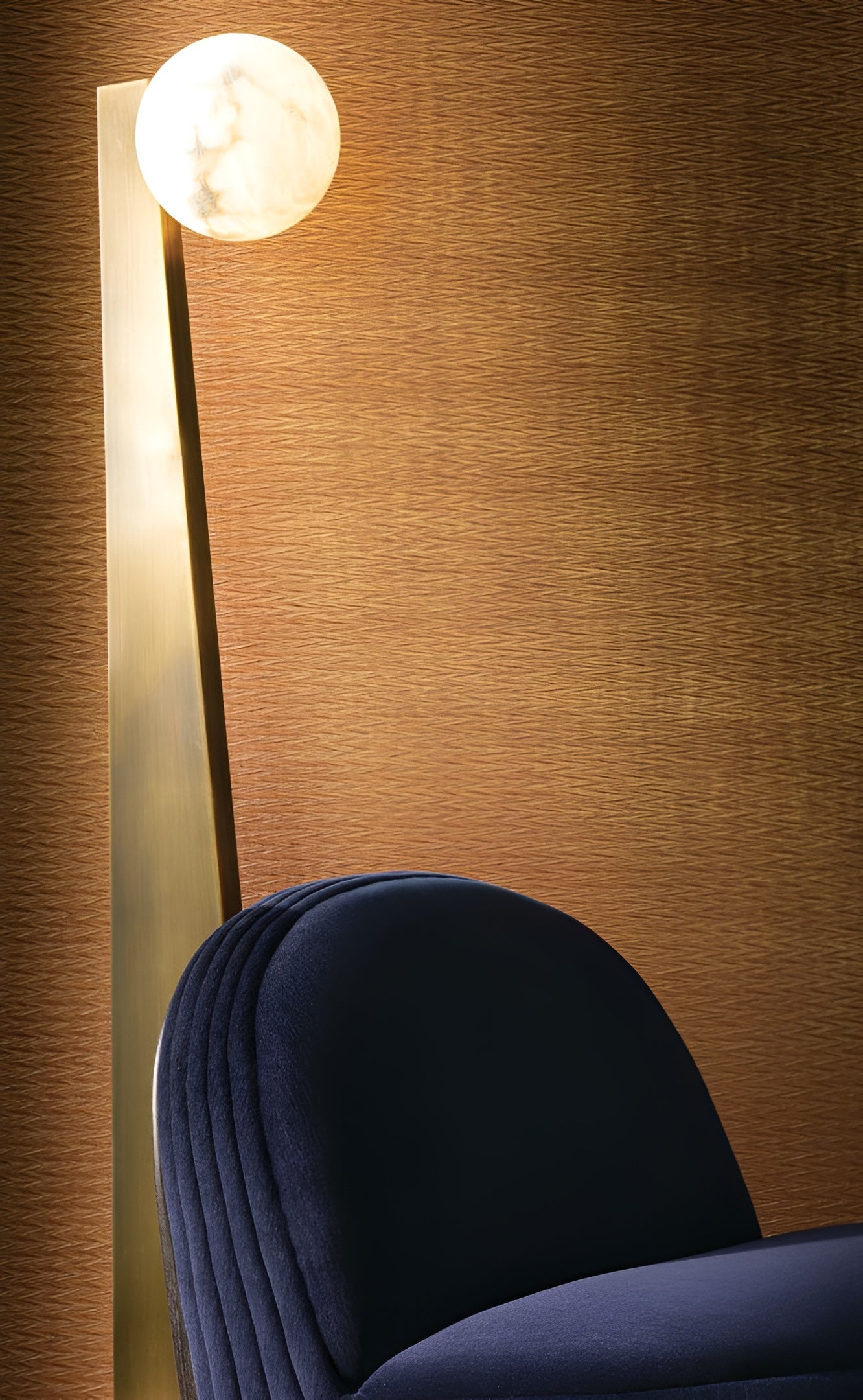 Textile wallpaper with a metallic geometric pattern THÉIA beige