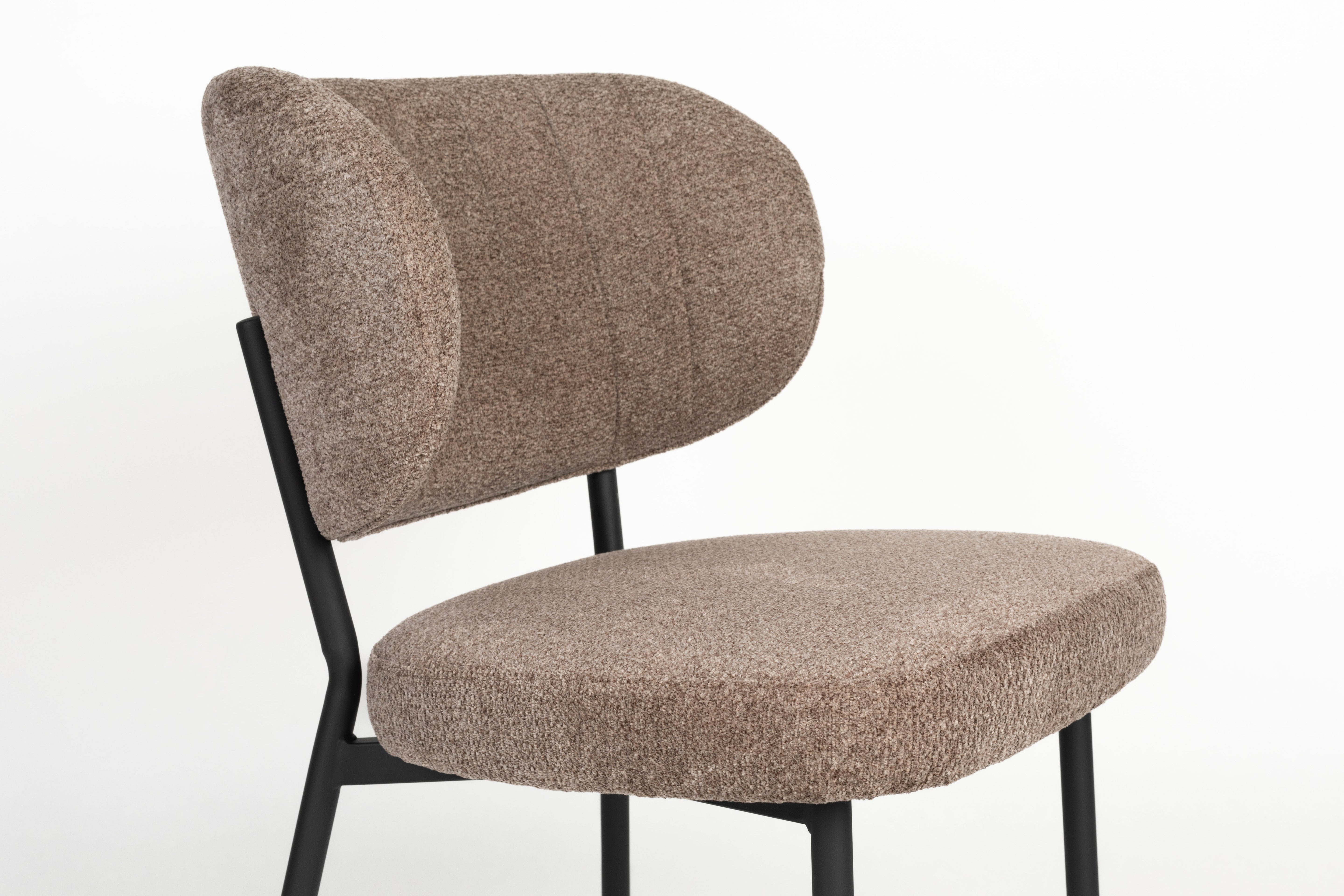 Sanne brown chair with a black base