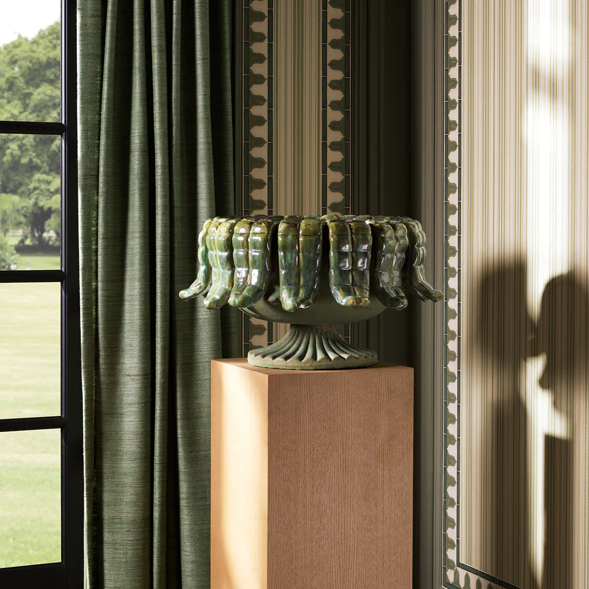 GRANTHAM Green Ceramic Outdoor Planter