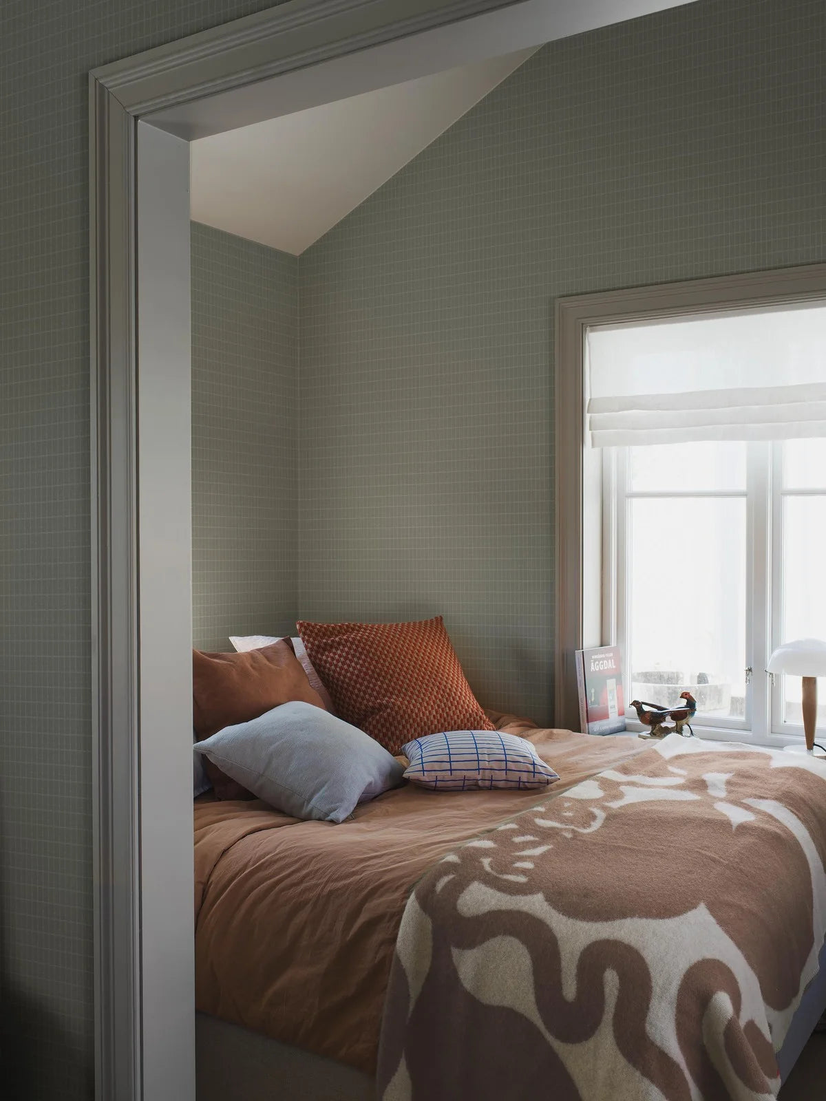 Tapete mit geometrischem Karomuster ALVAR AALTO M.I.T grün