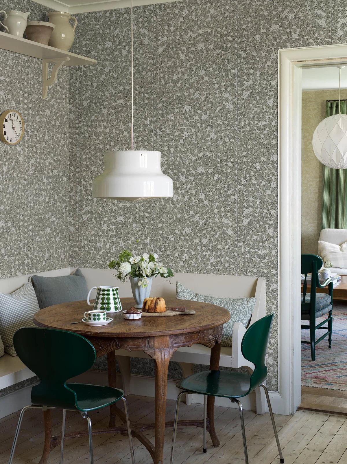 Tapete mit pflanzlichem Blattmuster ROMANS grün