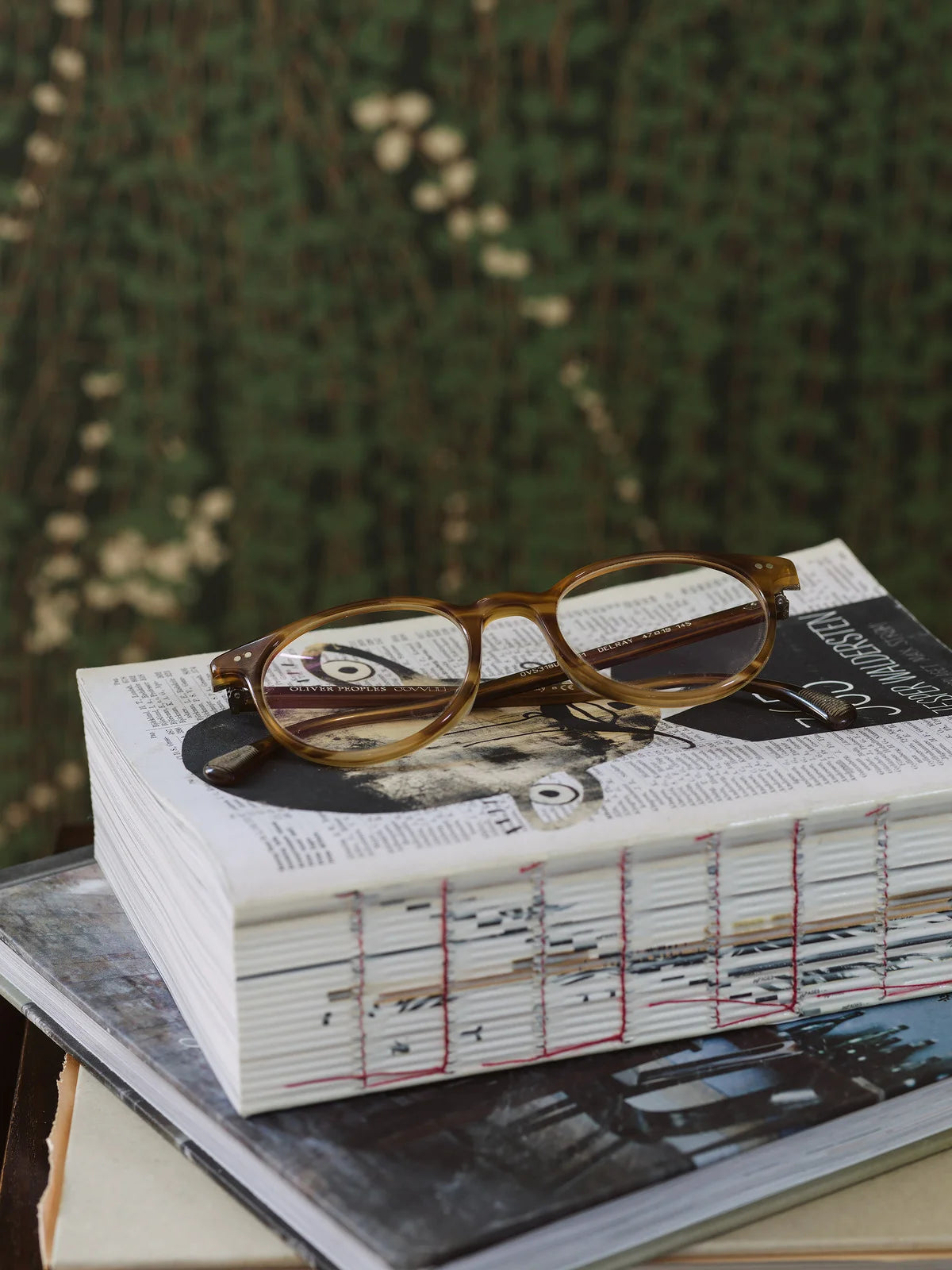 Tapete mit pflanzlichem Blattmuster RANKE grün